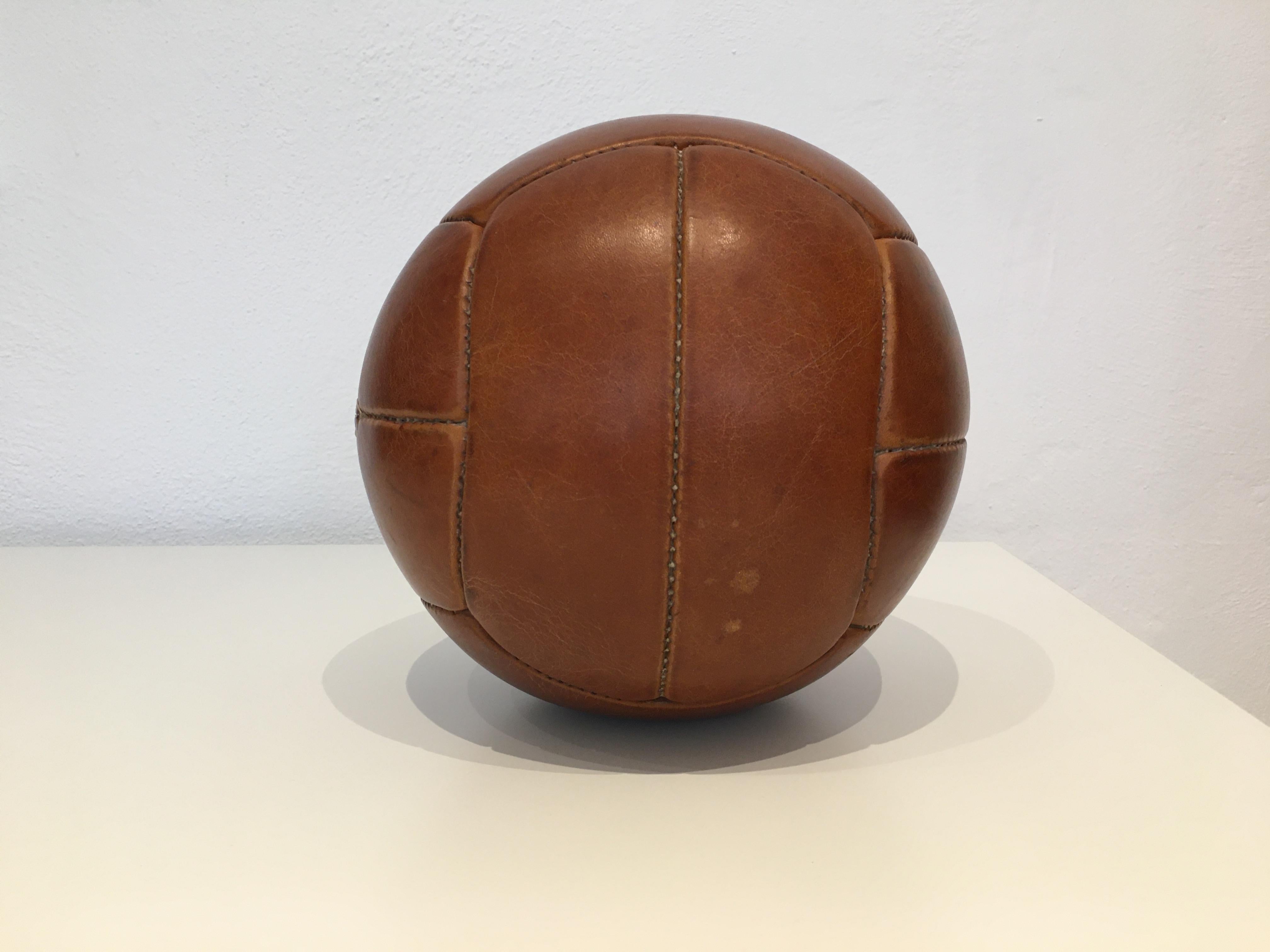 20th Century Vintage Brown Leather Medicine Ball, 2kg, 1930s For Sale