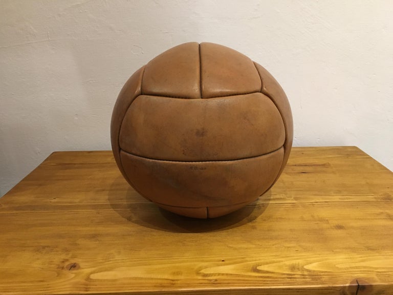 Mid-Century Modern Vintage Brown Leather Medicine Ball, 3kg, 1930s For Sale