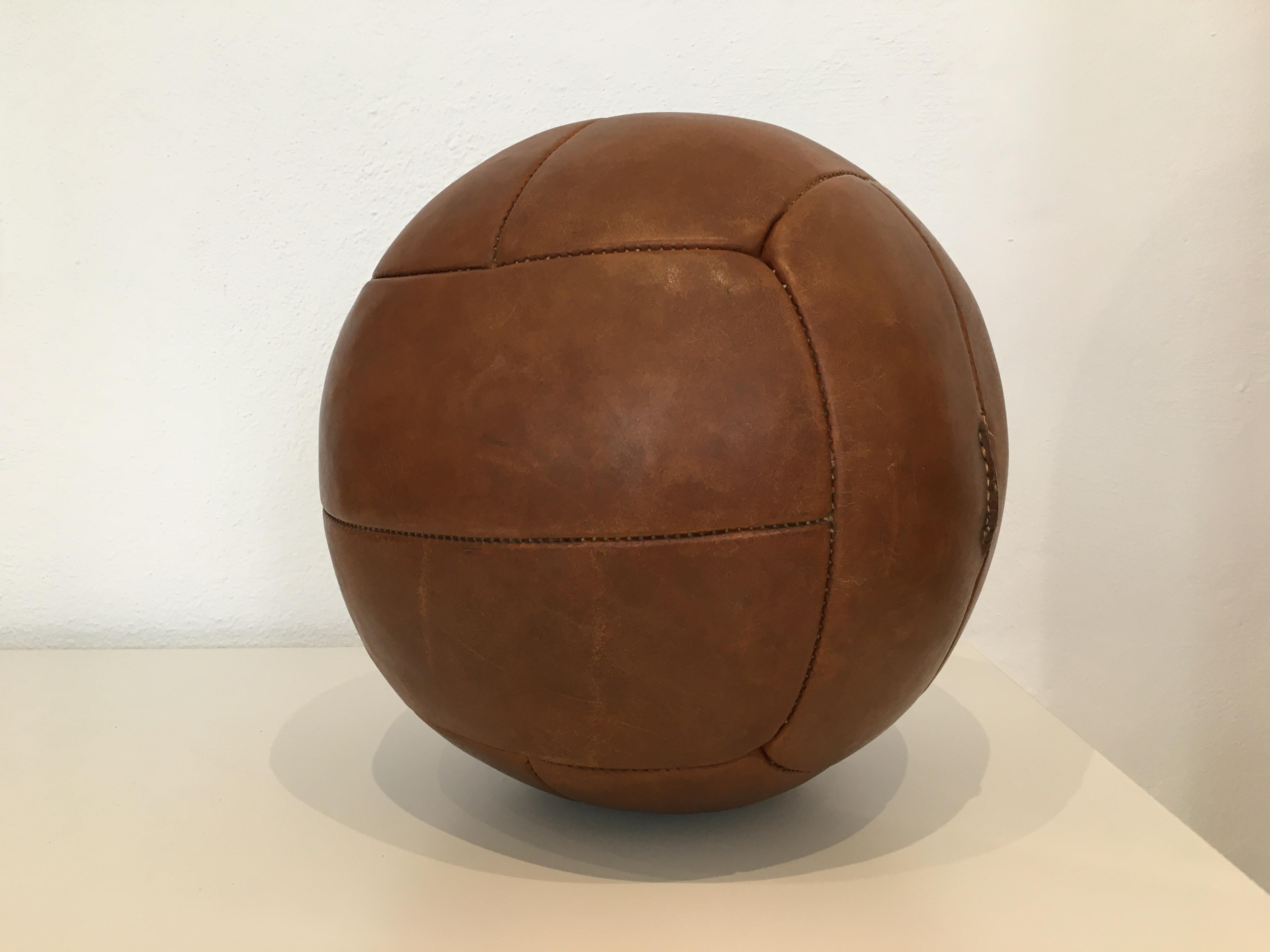 Mid-Century Modern Vintage Brown Leather Medicine Ball, 5kg, 1930s