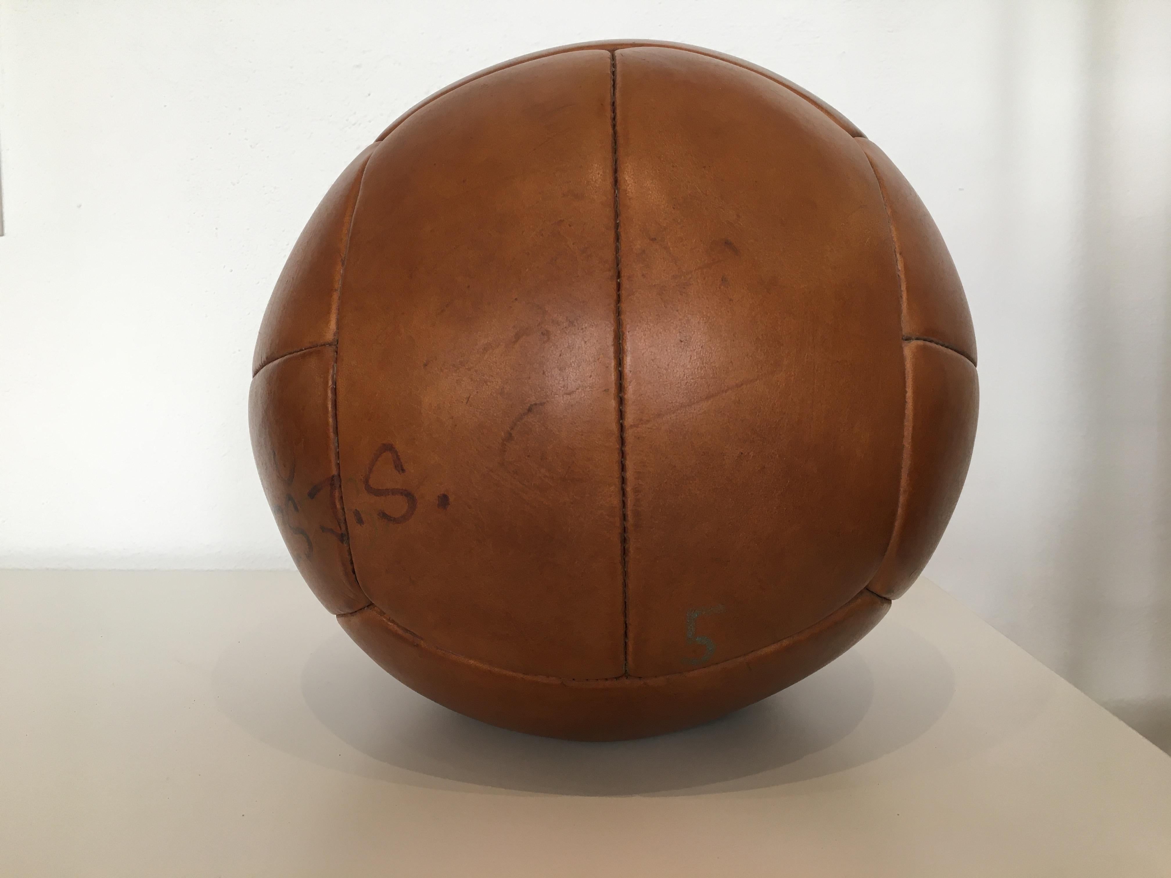 20ième siècle Ballon de médecine en cuir Brown, 5kg, 1930s en vente