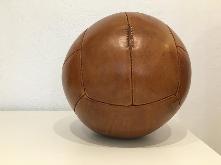 Vintage Brown Leather Medicine Ball, 5kg, 1930s For Sale 3