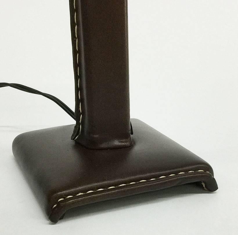 French Brown Leather Stitched Table or Desk Lamp, France, 1960s For Sale
