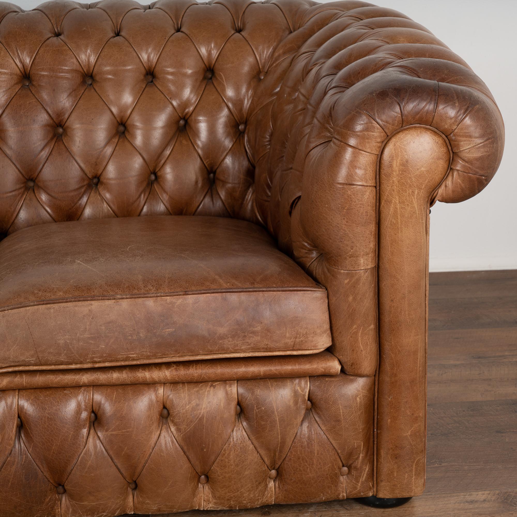 Vintage Brown Leather Three Seat Chesterfield Sofa, Denmark circa 1960-70 For Sale 4