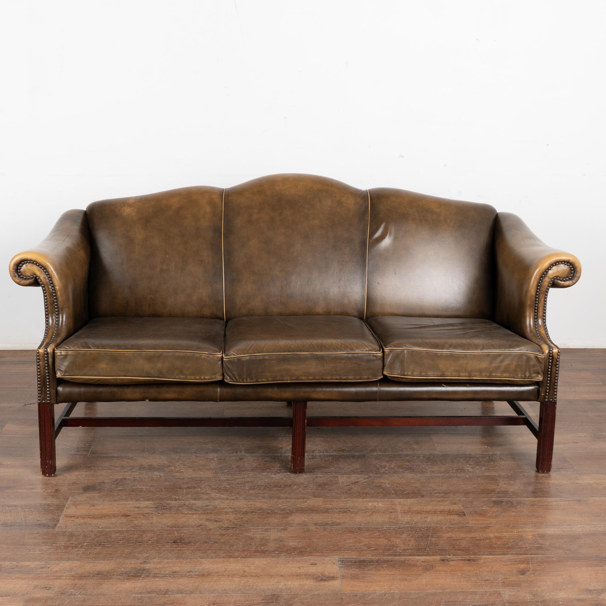 Danois Canapé trois places vintage en cuir Brown, Danemark circa 1920-40 en vente
