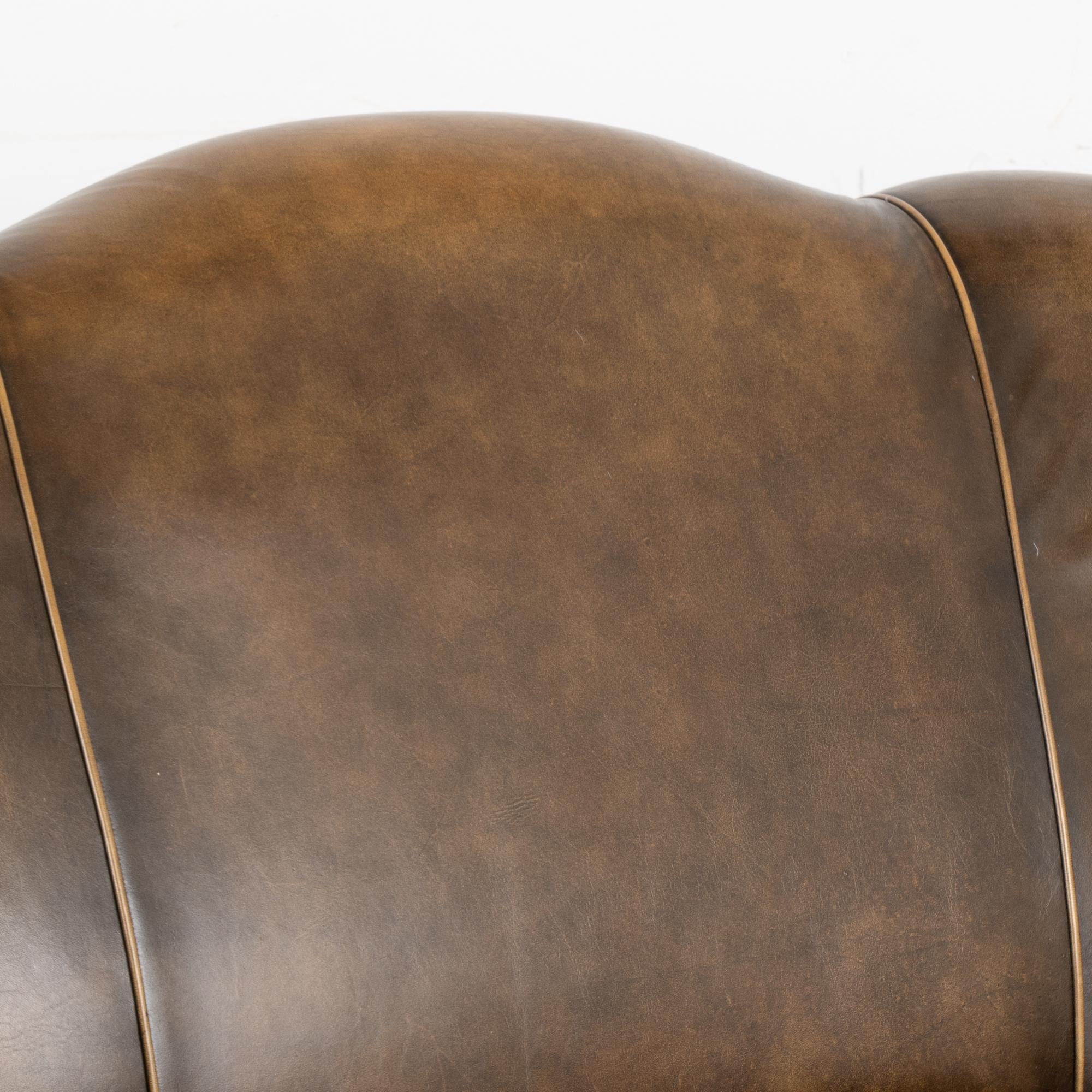Cuir Canapé trois places vintage en cuir Brown, Danemark circa 1920-40 en vente