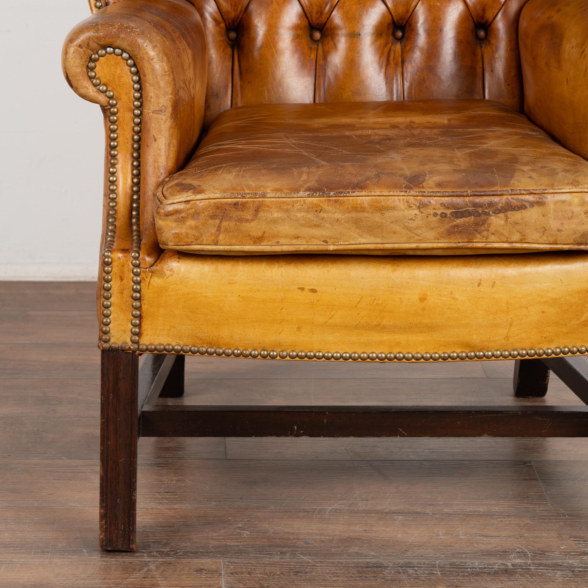 Vintage Brown Leather Wingback Chesterfield Arm Chair, England circa 1940 For Sale 4