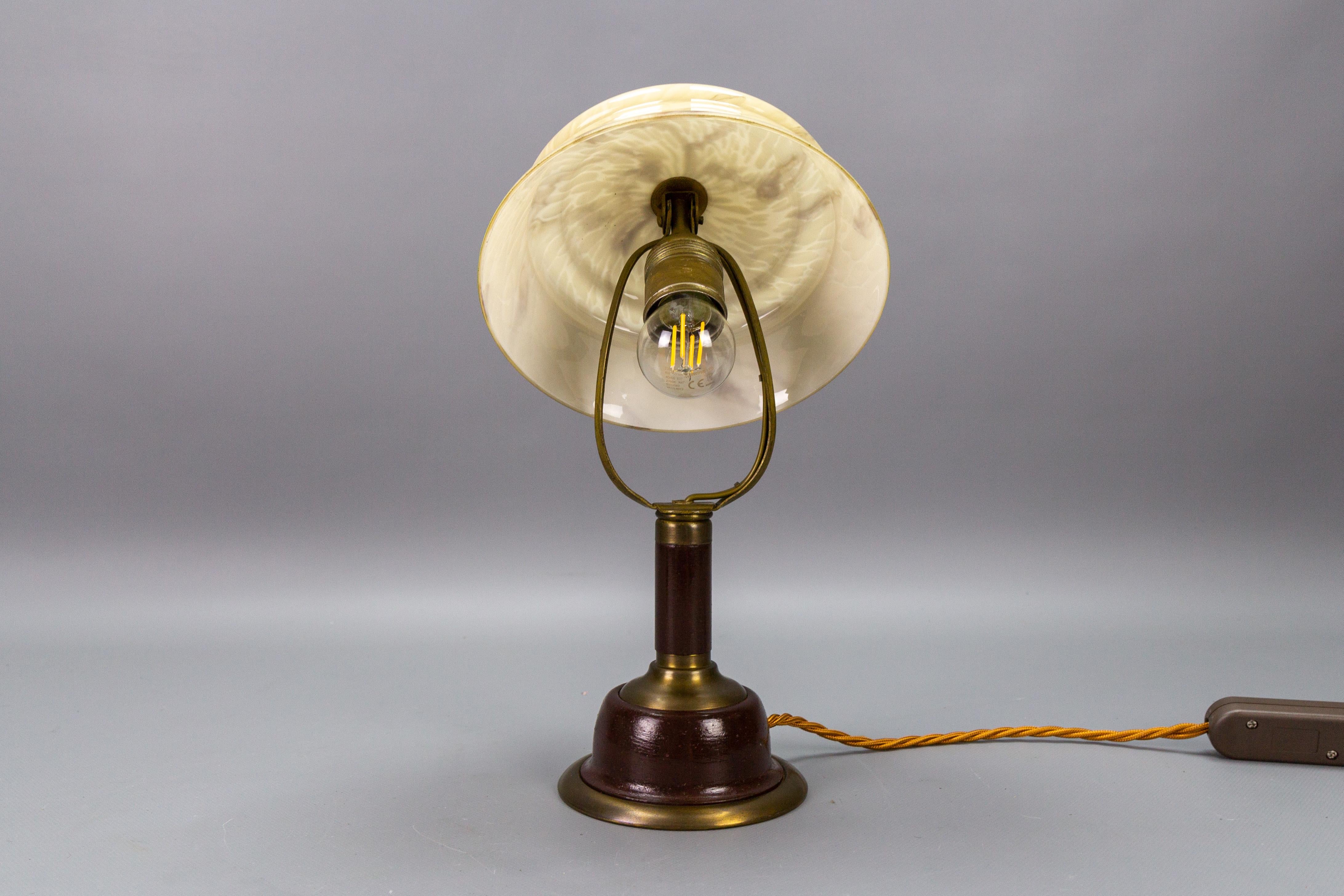 Métal Lampe à poser réglable en verre marbré et métal Brown Vintage en vente