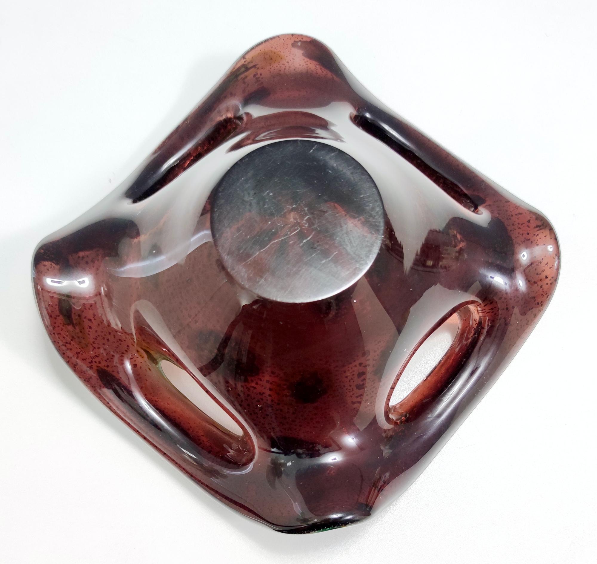 Milieu du XXe siècle Vintage Brown Murano Glass Ashtray / Catchall by Fratelli Toso with Murrines en vente
