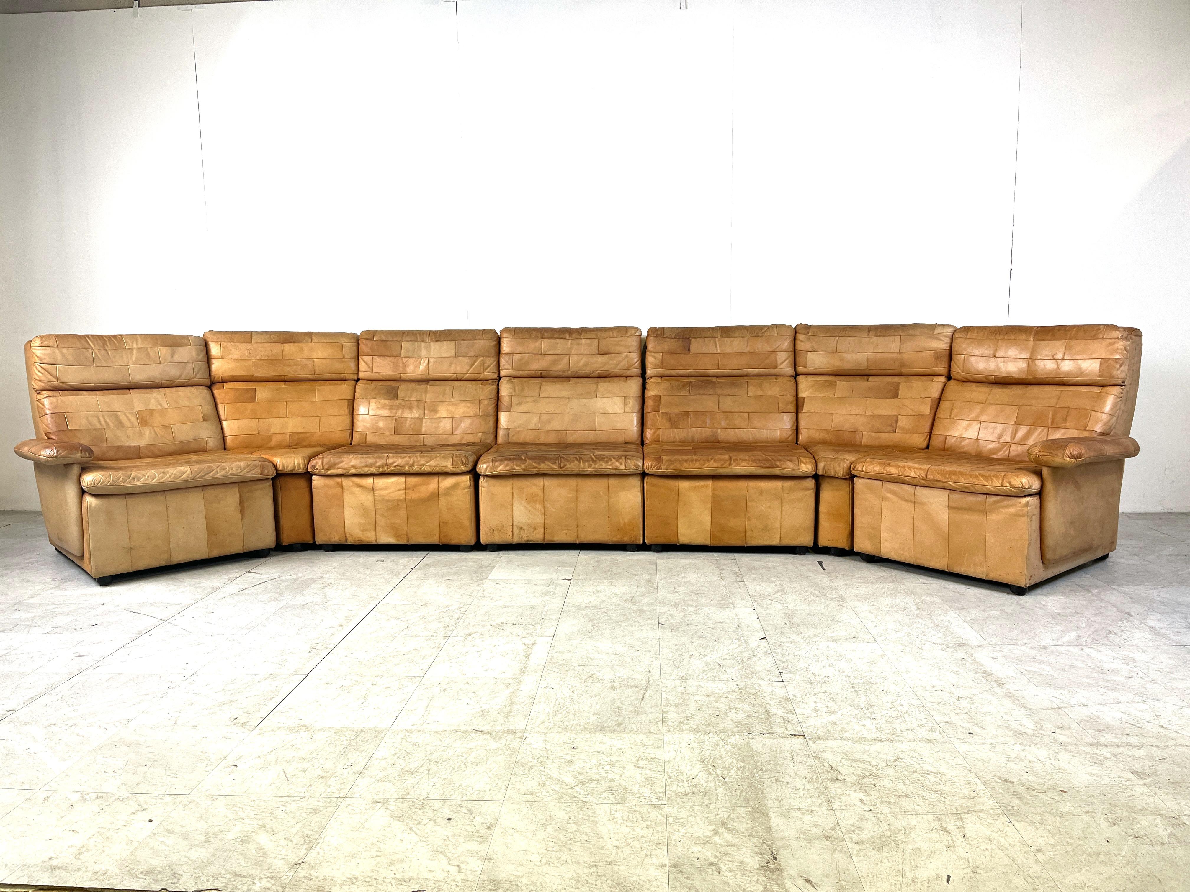 Modulares Sofa aus braunem Patchwork-Leder, 1970er Jahre im Zustand „Gut“ im Angebot in HEVERLEE, BE