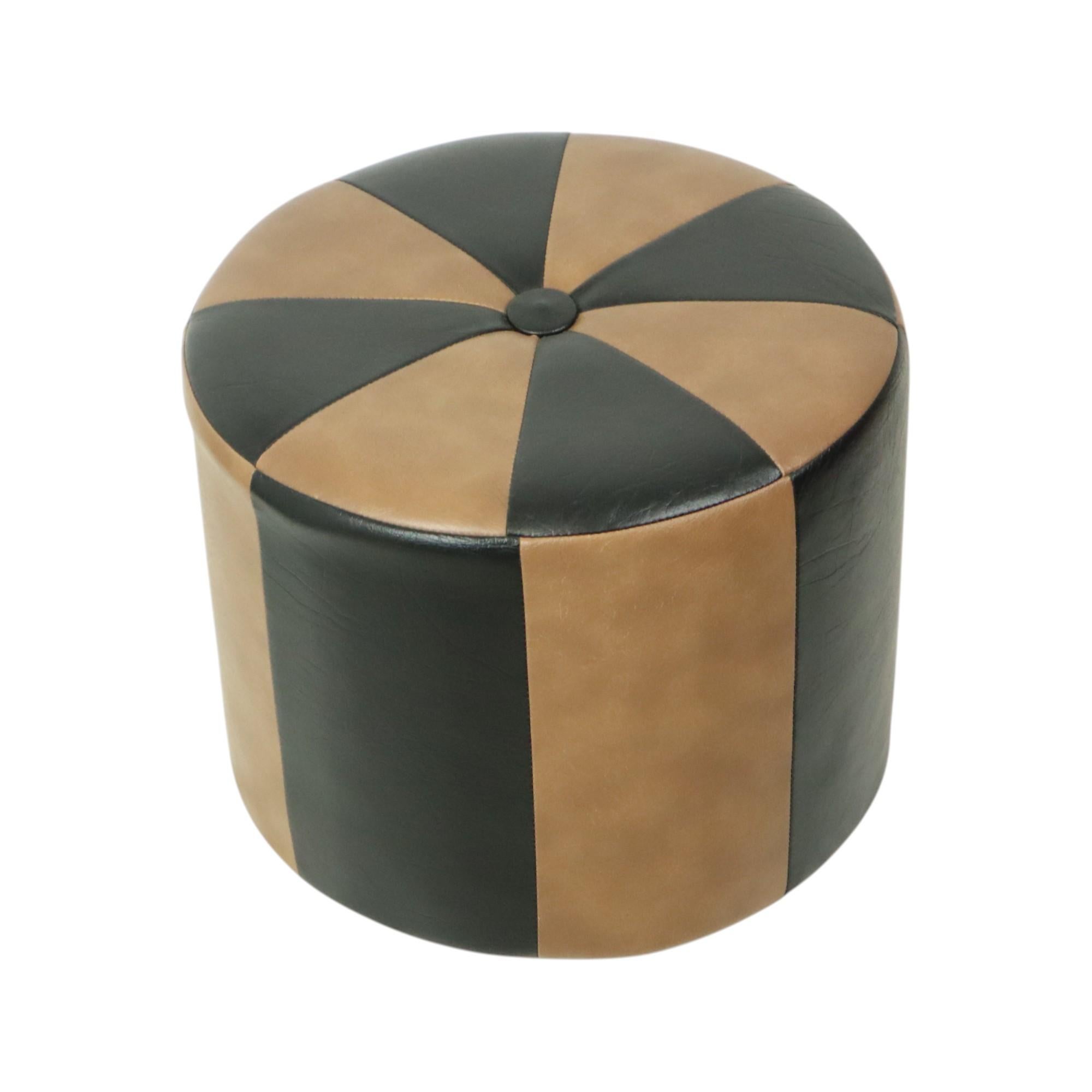 Vintage Braun Pouf Zweifarbig Skai Kunstleder Sechziger Jahre im Angebot 1