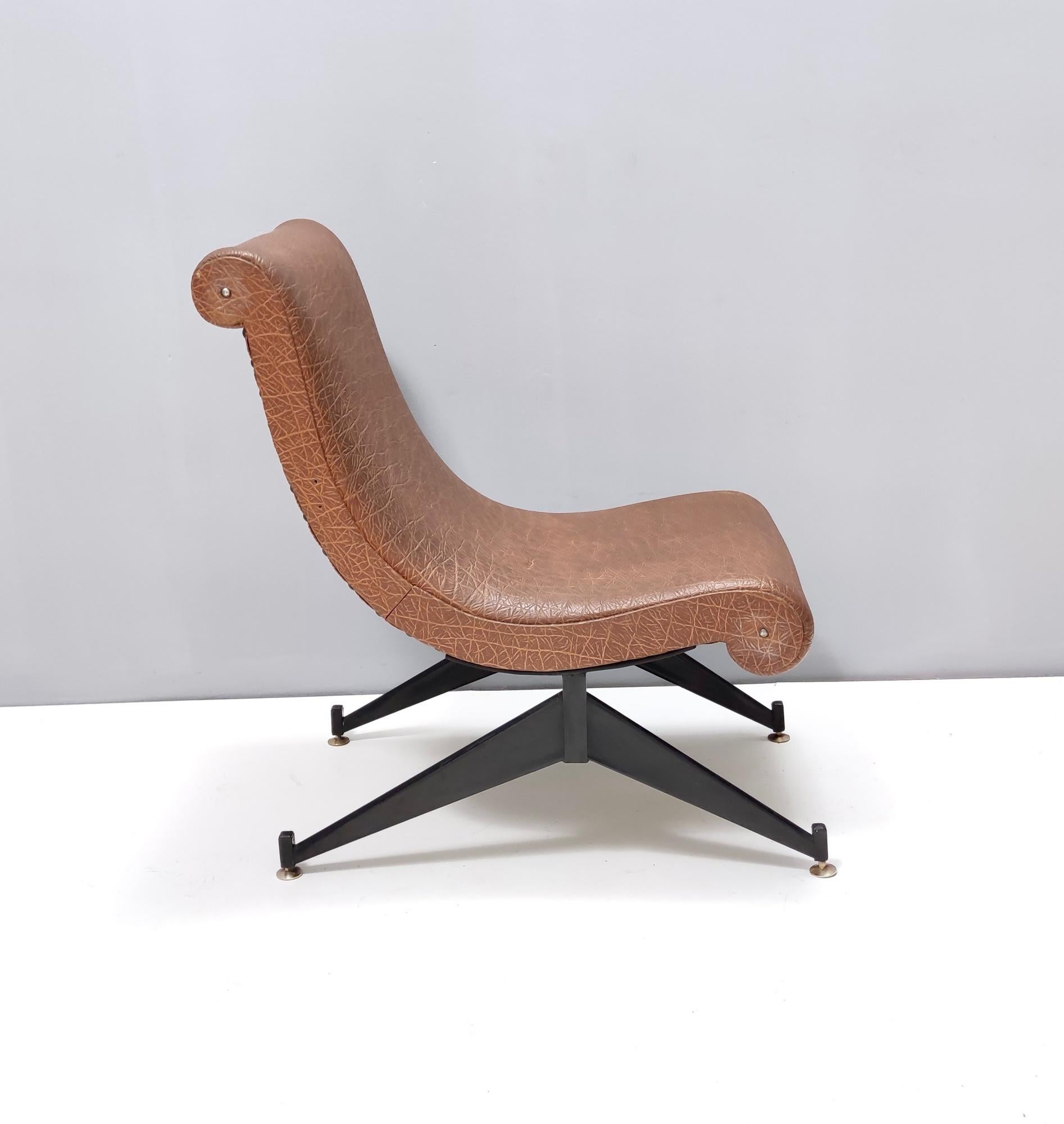 Mid-20th Century Vintage Brown Skai Lounge Chair with Black Varnished Metal Legs, Italy For Sale