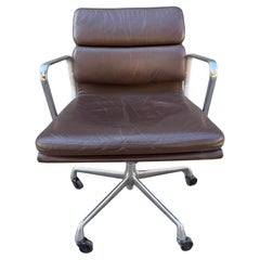 Vintage  Chaise Brown Soft Pad par Eames pour Herman Miller