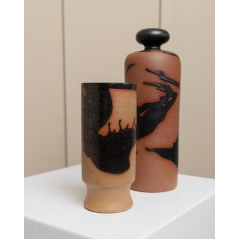 Braune Steingutkaraffe und -tasse von Tristan Drechsler, MCM 1970er im Angebot 5