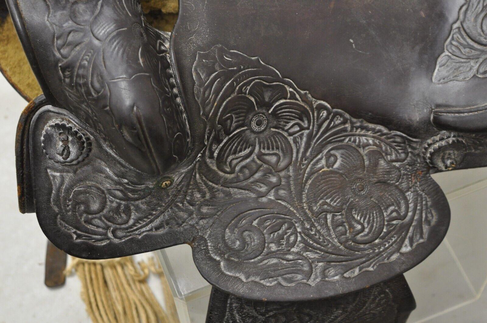 20th Century Vintage Brown Tooled Leather Floral Embossed Seat Horse Saddle For Sale
