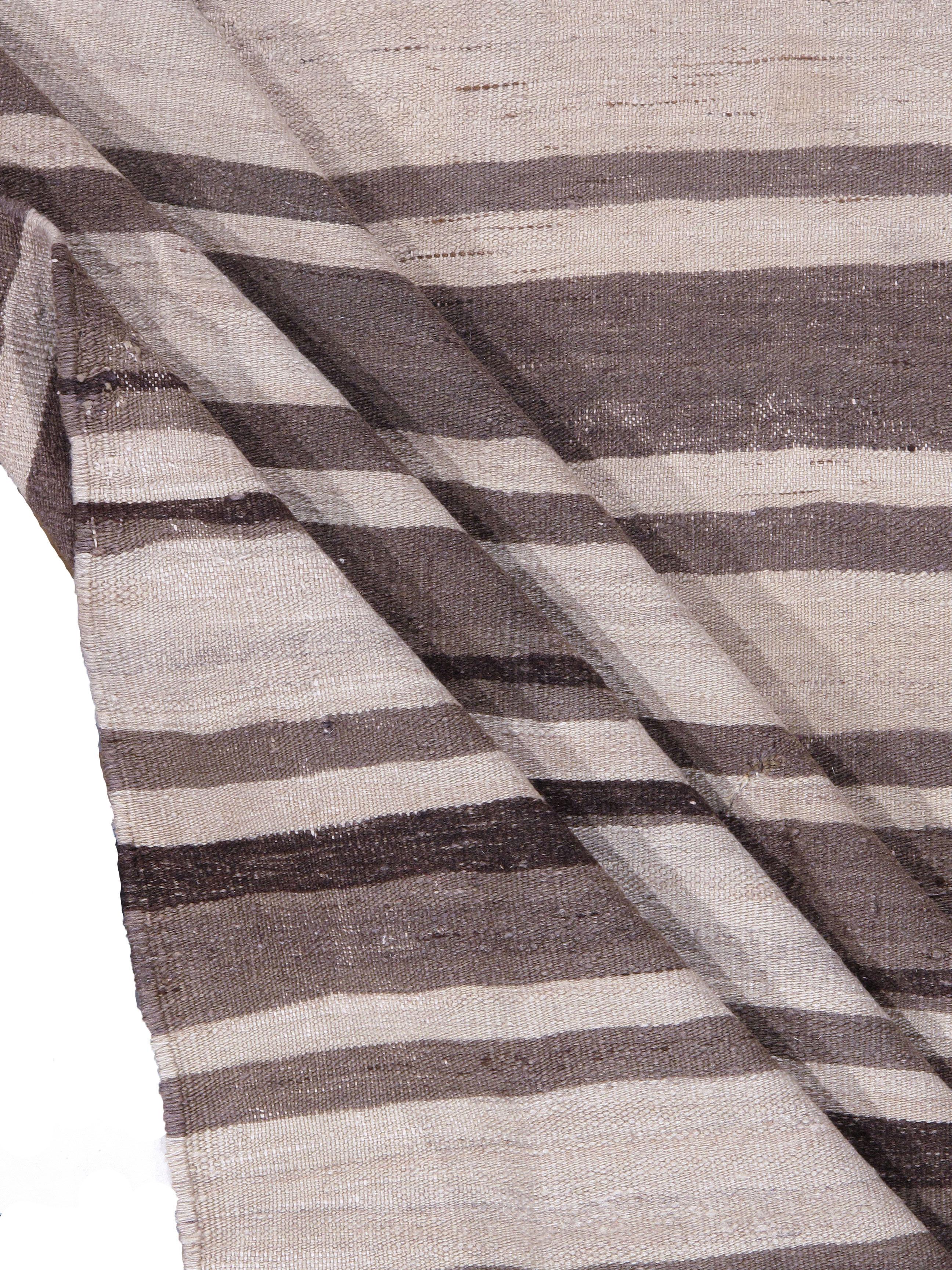 Hand-Woven Vintage Brown Turkish Kilim Rug Runner 5'1 x 10'4 For Sale