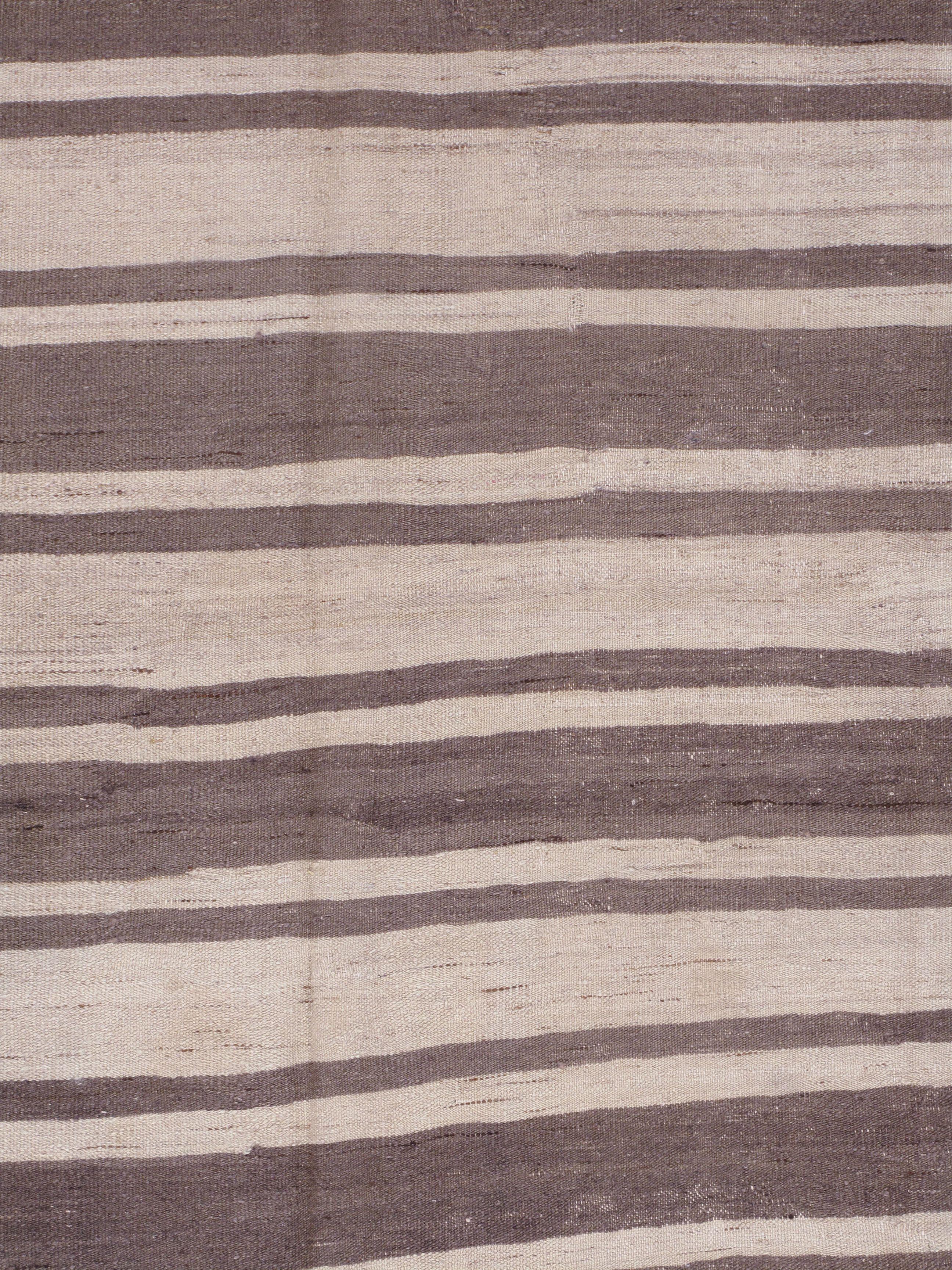 Vintage Brown Turkish Kilim Rug Runner 5'1 x 10'4 In Good Condition For Sale In New York, NY