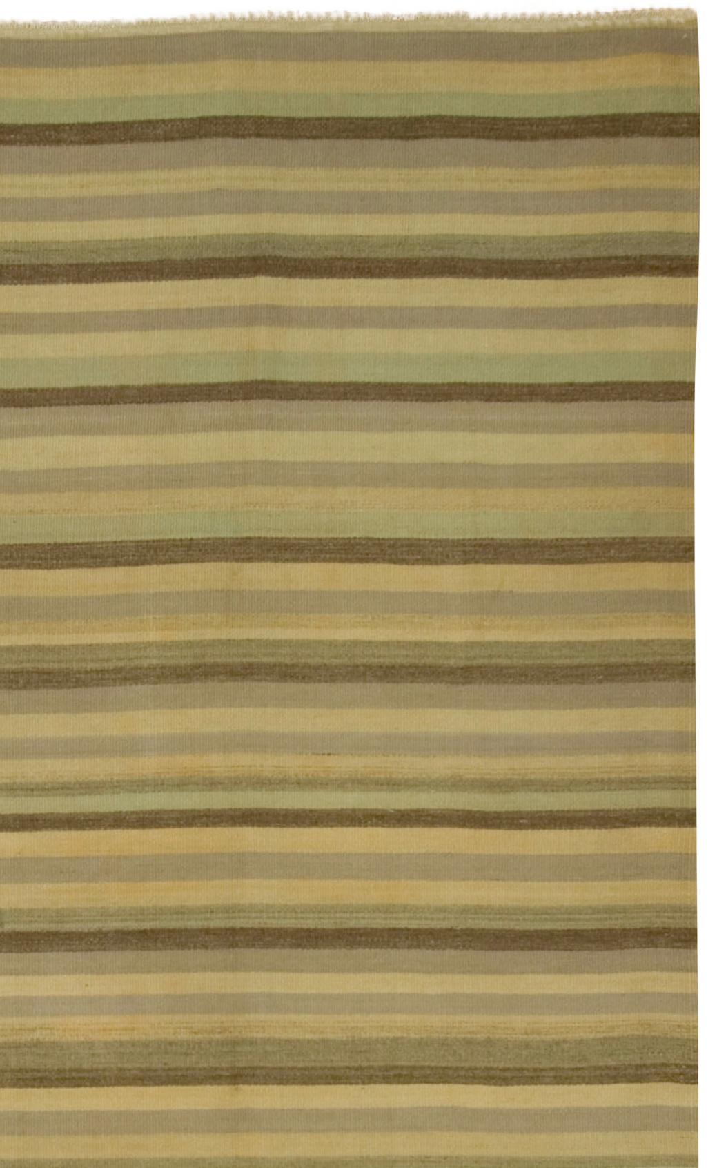 Vintage Braun Türkisch Kilim Läufer  4'4 x 10'10 (Kelim) im Angebot