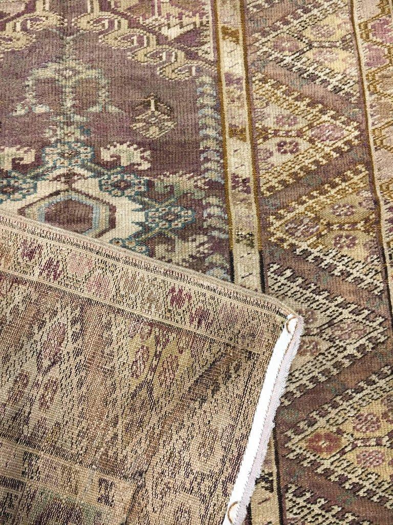 Alfombra Turca Oushak Marrón Vintage  3'10 x 5'6 en Bueno estado para la venta en New York, NY