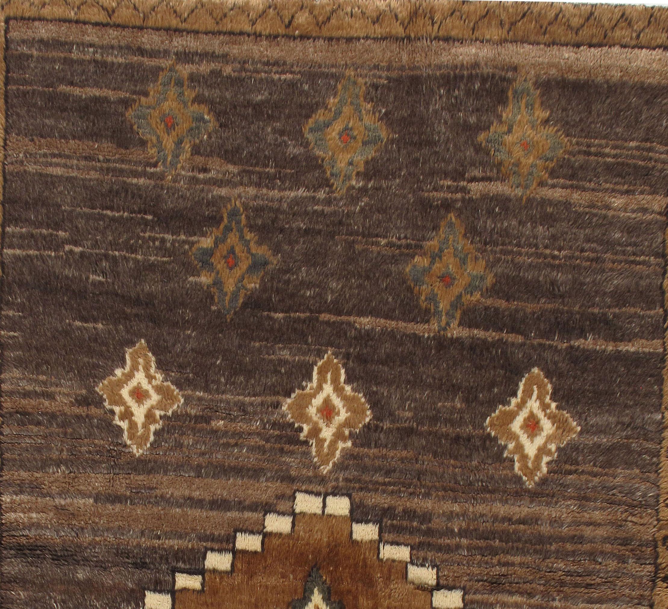 Vintage Braun Türkisch Tulu Teppich 4' X 6'7 (Wolle) im Angebot