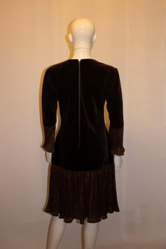 Vintage Brown Velvet Party Dress with Drop Waist