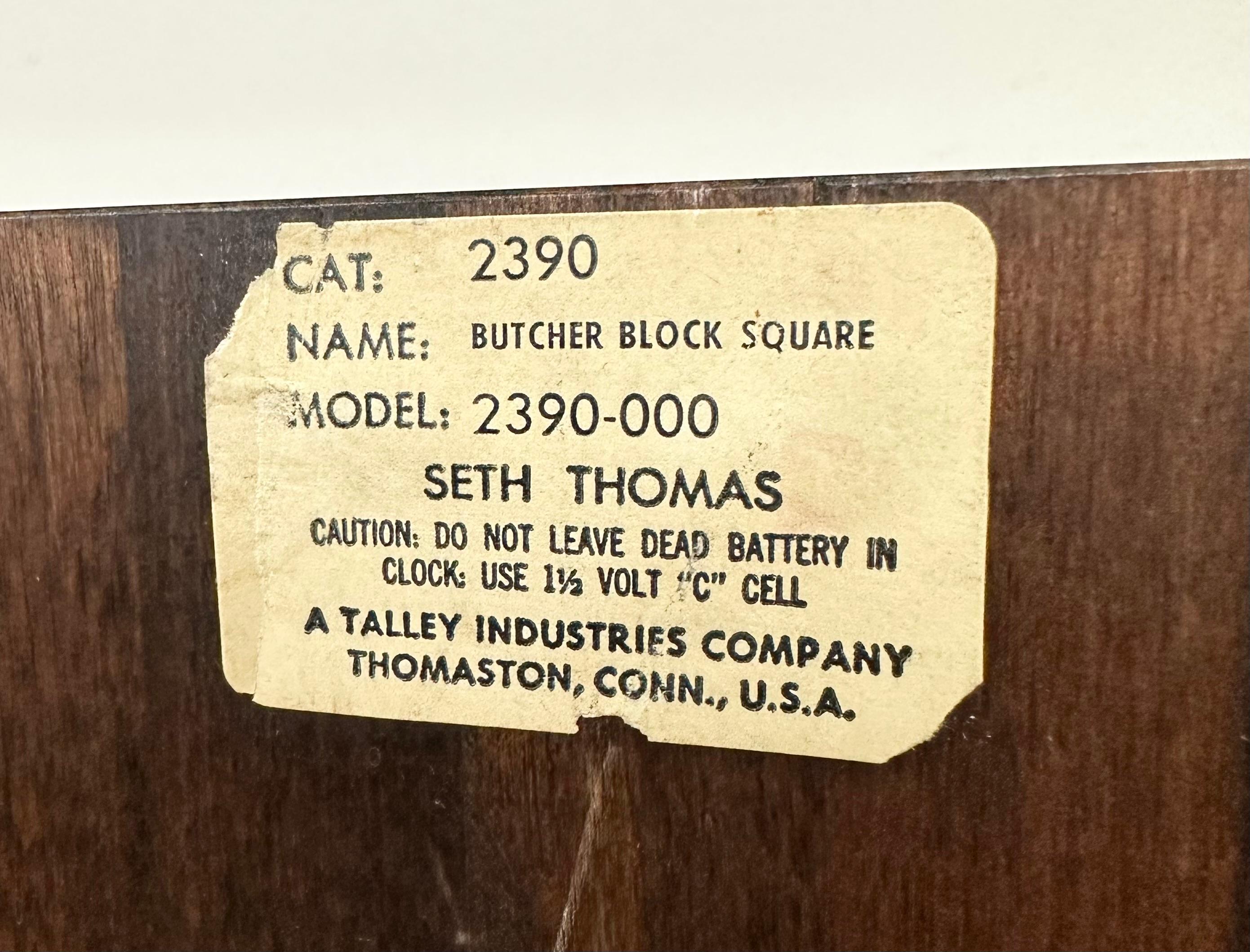 Braune Vintage-Wanduhr aus Holz von Seth Thomas, 1980er Jahre im Angebot 9