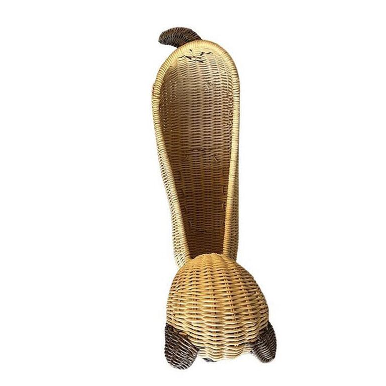 Cesta de mimbre marrón vintage para perros o cachorros en Bueno estado para la venta en Oklahoma City, OK