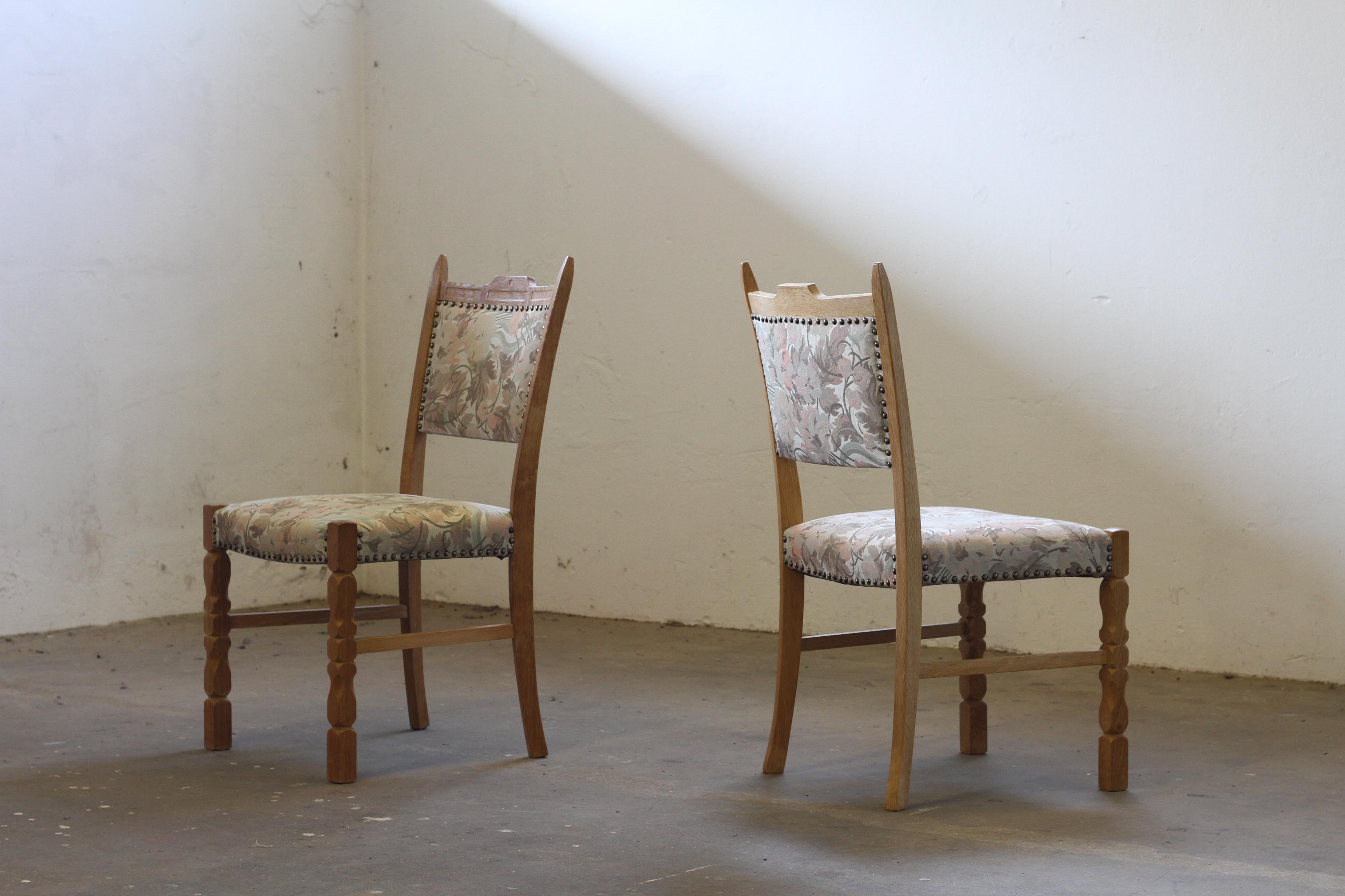 Sedie da pranzo danesi Brualist in Oak nello stile di Henning Kjærnulf, anni '60, Set di 6 in vendita 10