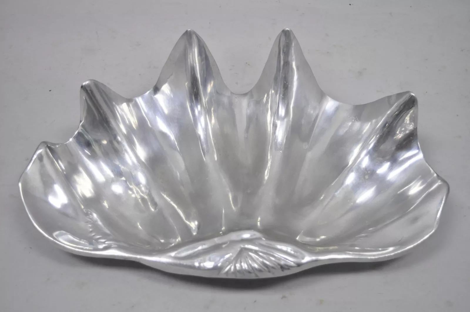 Große Wilton Vintage-Schale mit Muschelschale aus Aluminiumschale in Muschelform, Bruce Fox Design, 19. Zoll, Vintage im Angebot 4