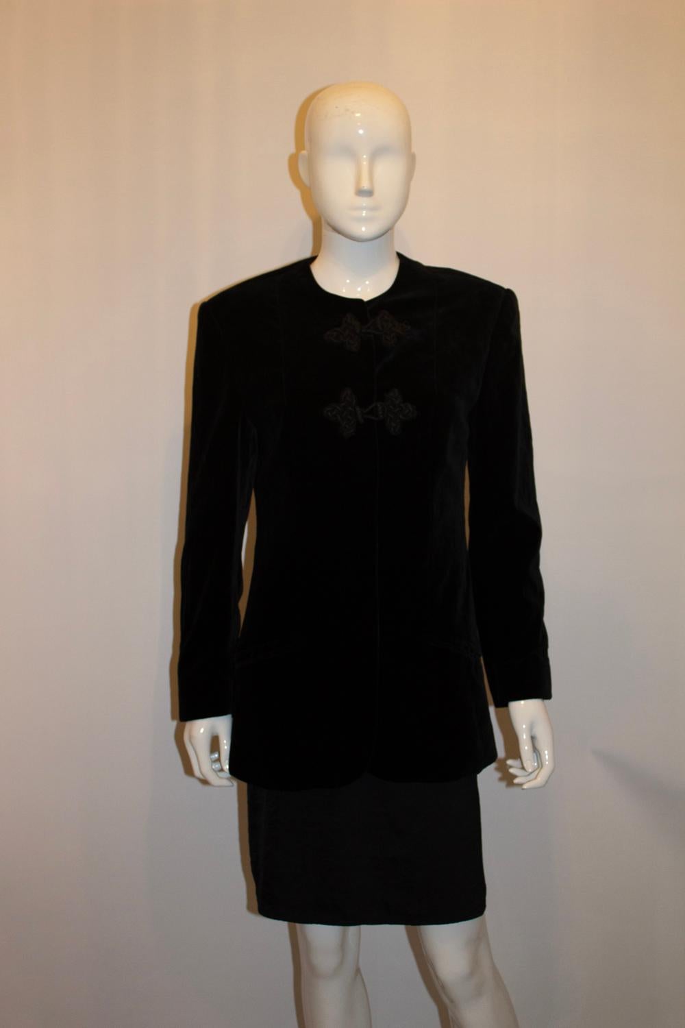 Giacca vintage in velluto nero di Bruce Oldfield in vendita 1