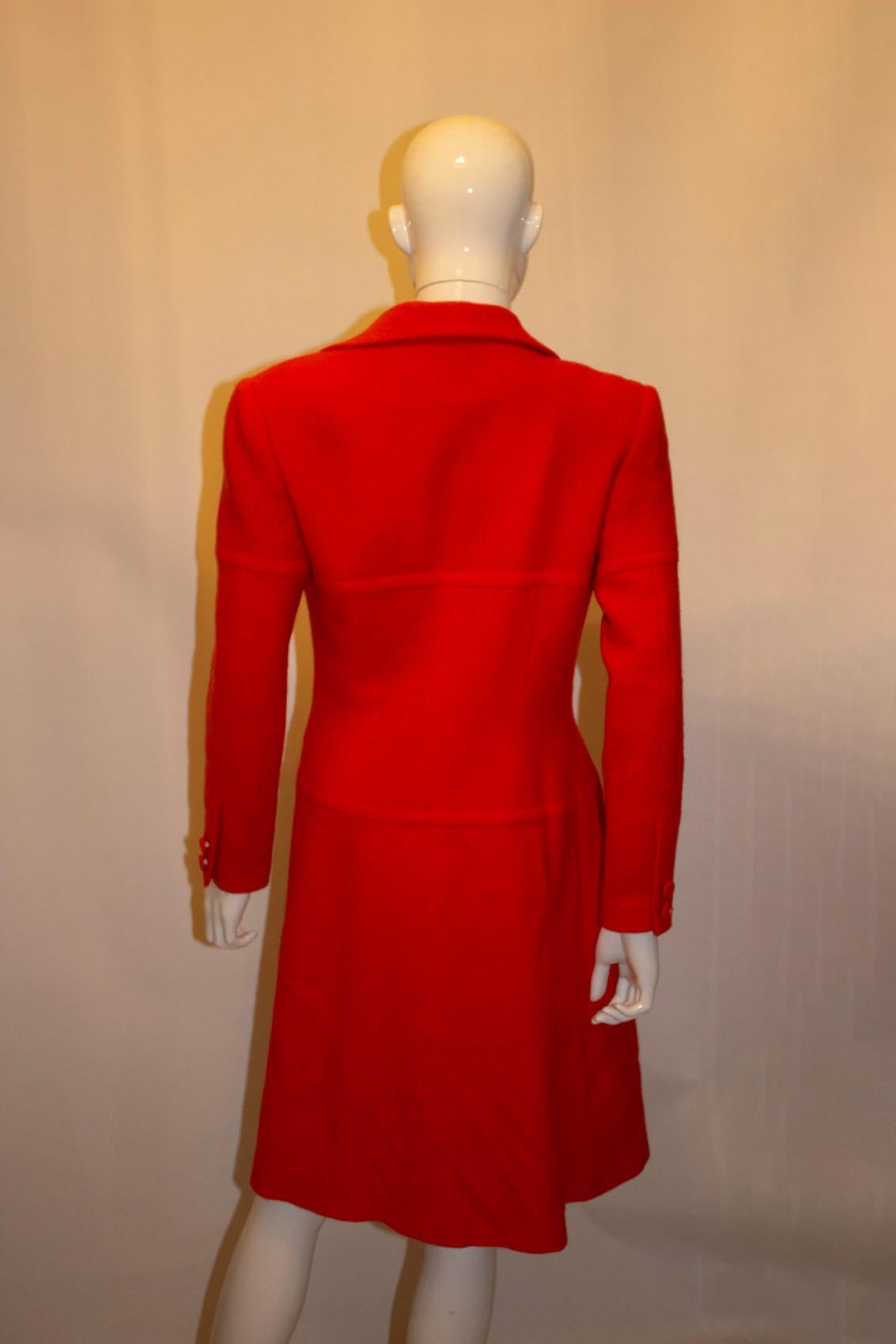 Robe manteau bouclé rouge vintage Bruce Oldfield Pour femmes en vente