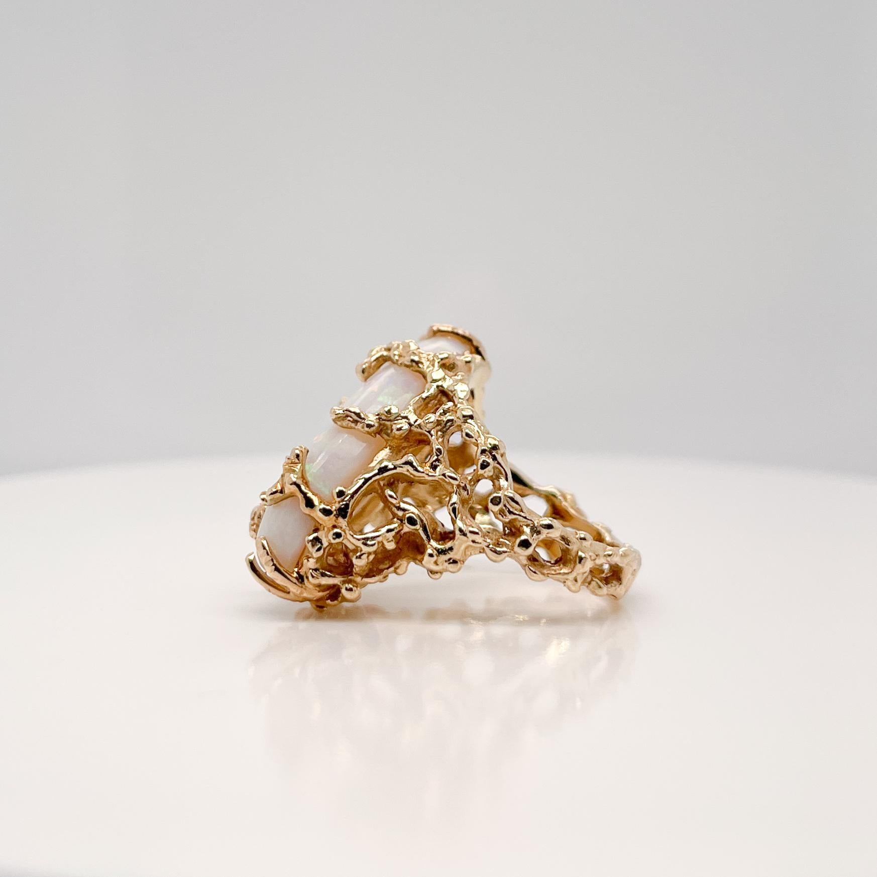 Brutalistischer Cocktail-Ring aus 18 Karat Gold & Opal-Cabochon Damen