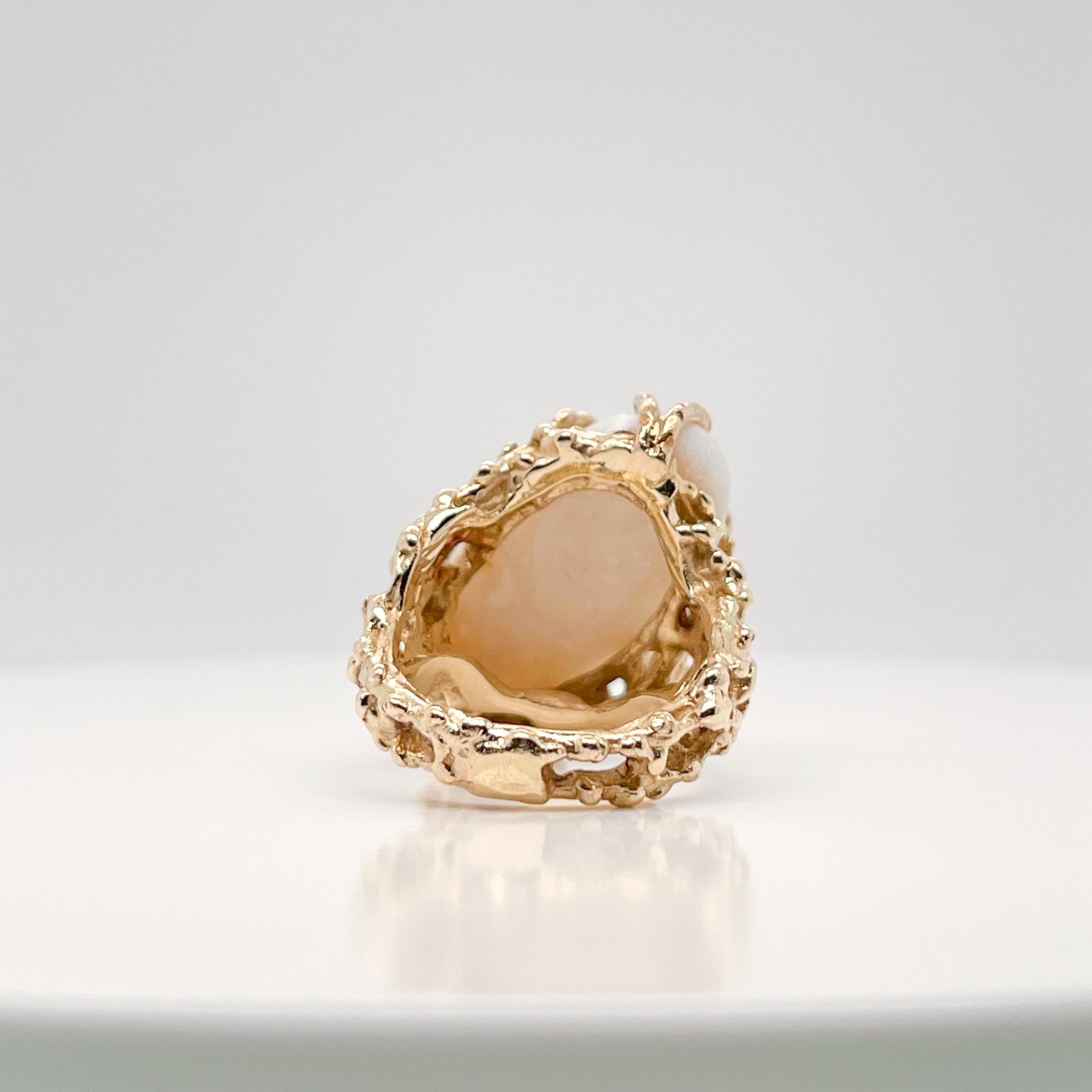 Brutalistischer Cocktail-Ring aus 18 Karat Gold & Opal-Cabochon 2