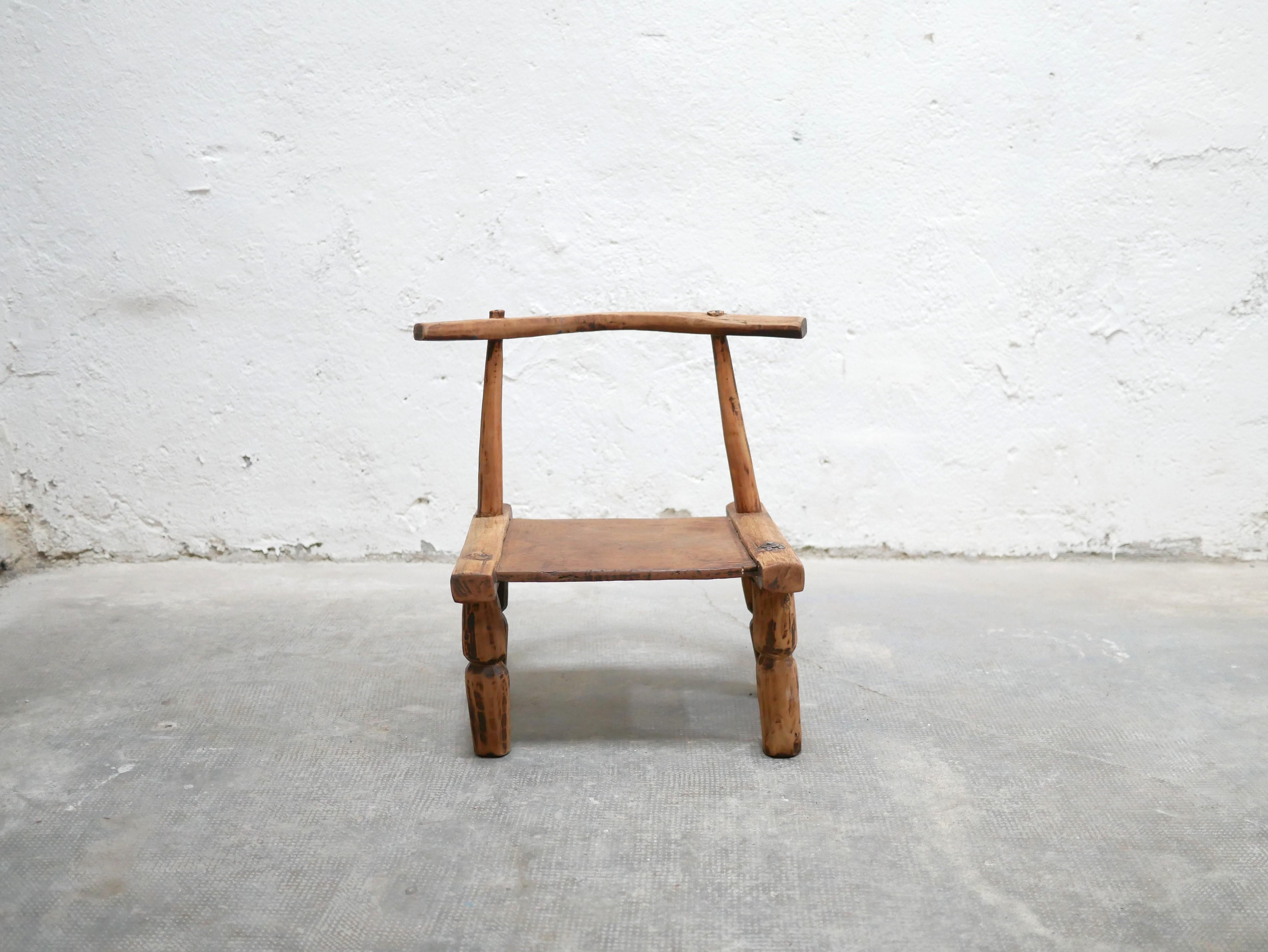 African brutalist wooden chair from the 60s.

Aesthetic and authentic, the small chair will be perfect in a refined, natural and modern decoration. Its raw material and simple lines give it a lot of character and elegance.
 
Good condition, some