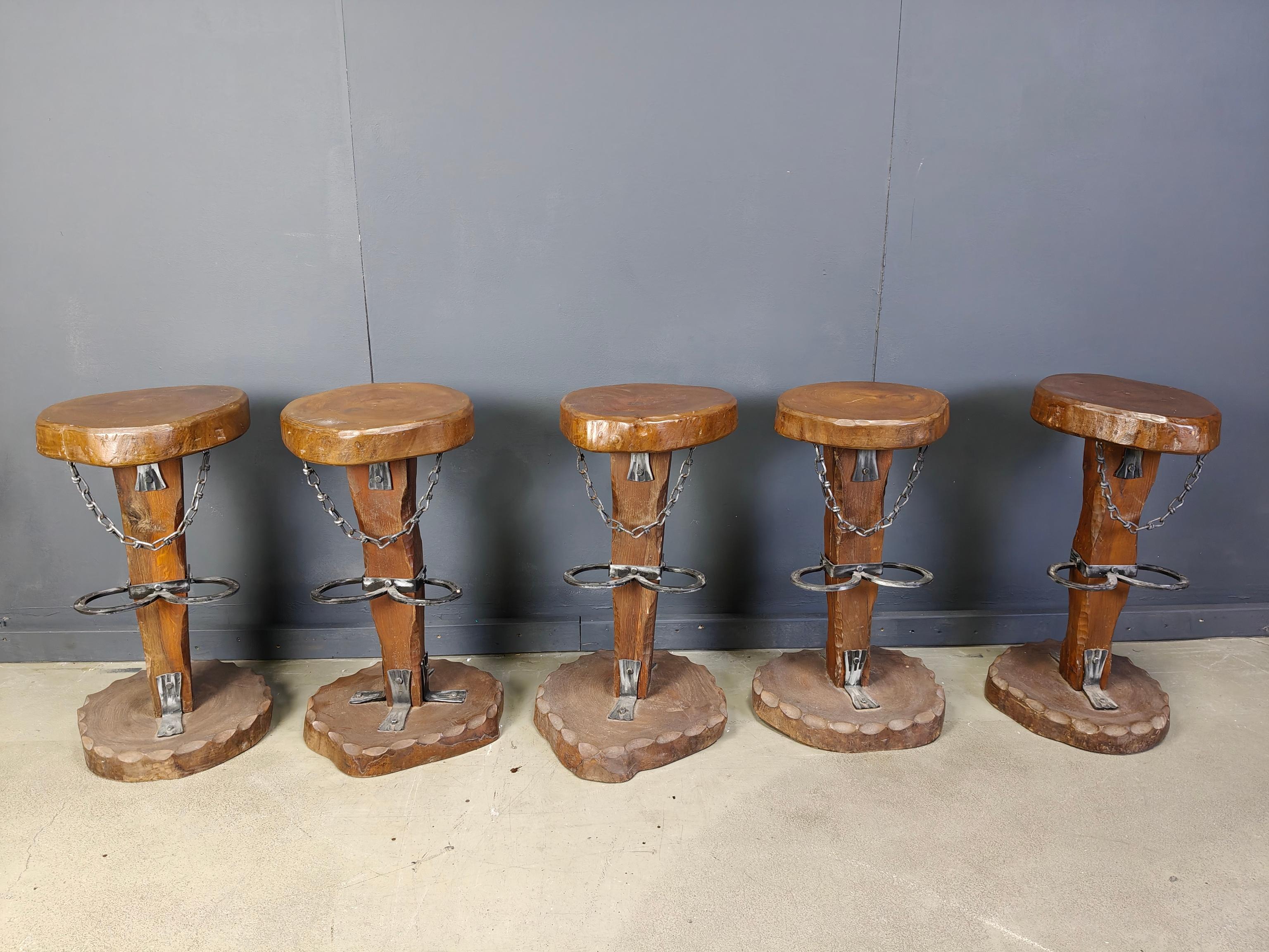 Vintage brutalist bar stools, set of 5 - 1960s For Sale 3