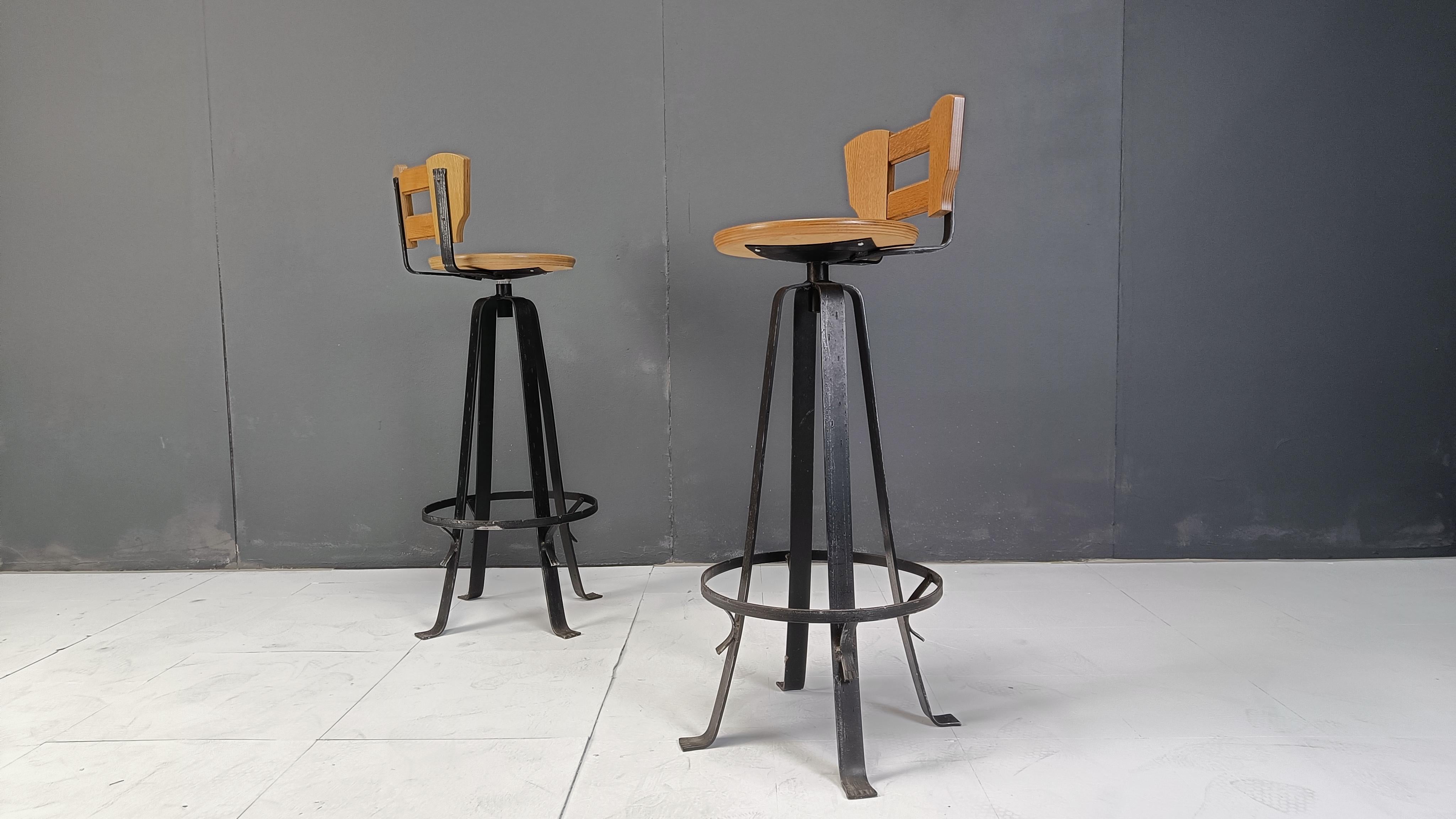 Vintage brutalist bar stools, set of 6 - 1970s For Sale 3