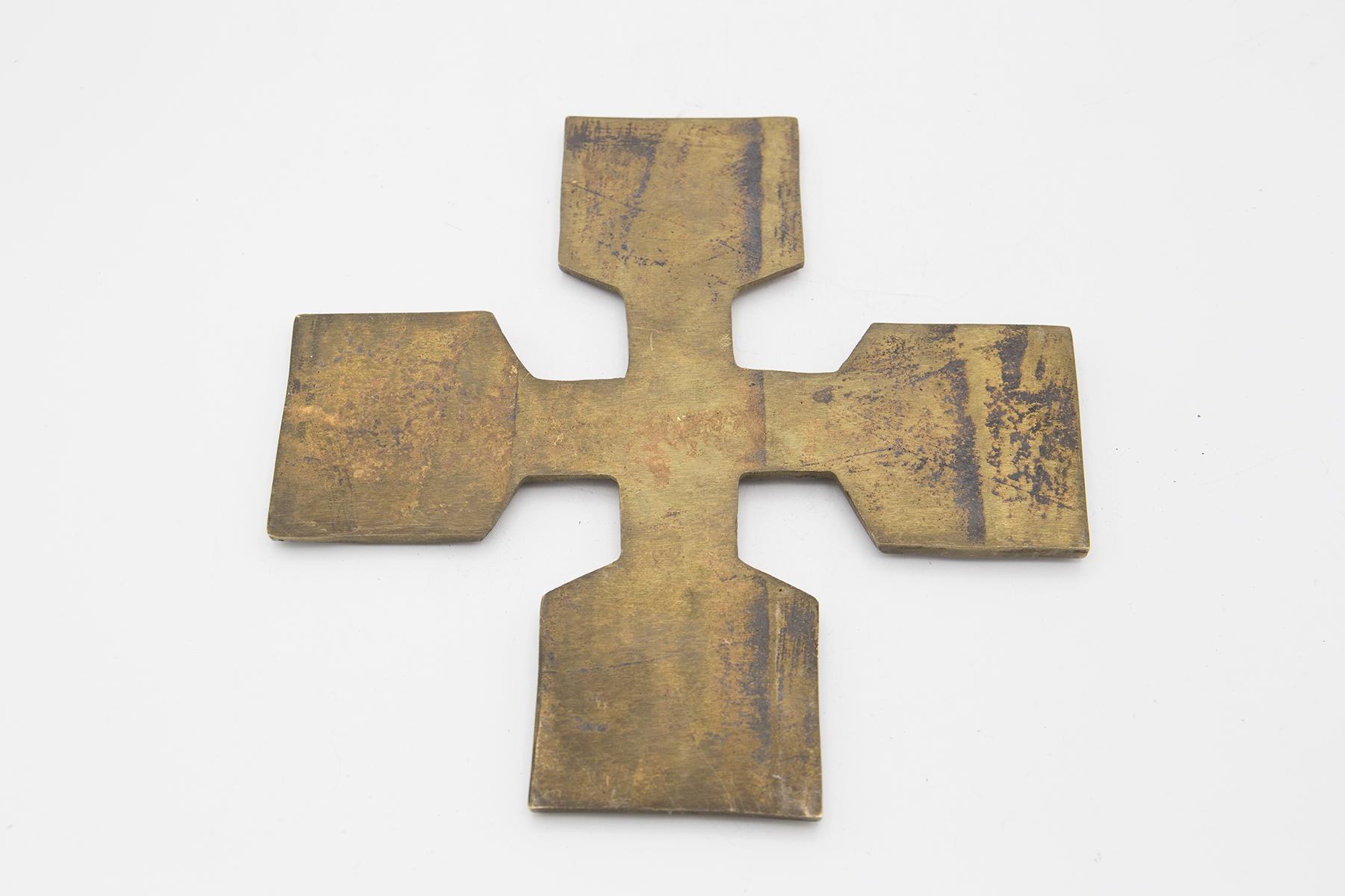 Vintage Brutalist Brass Cross For Sale 3