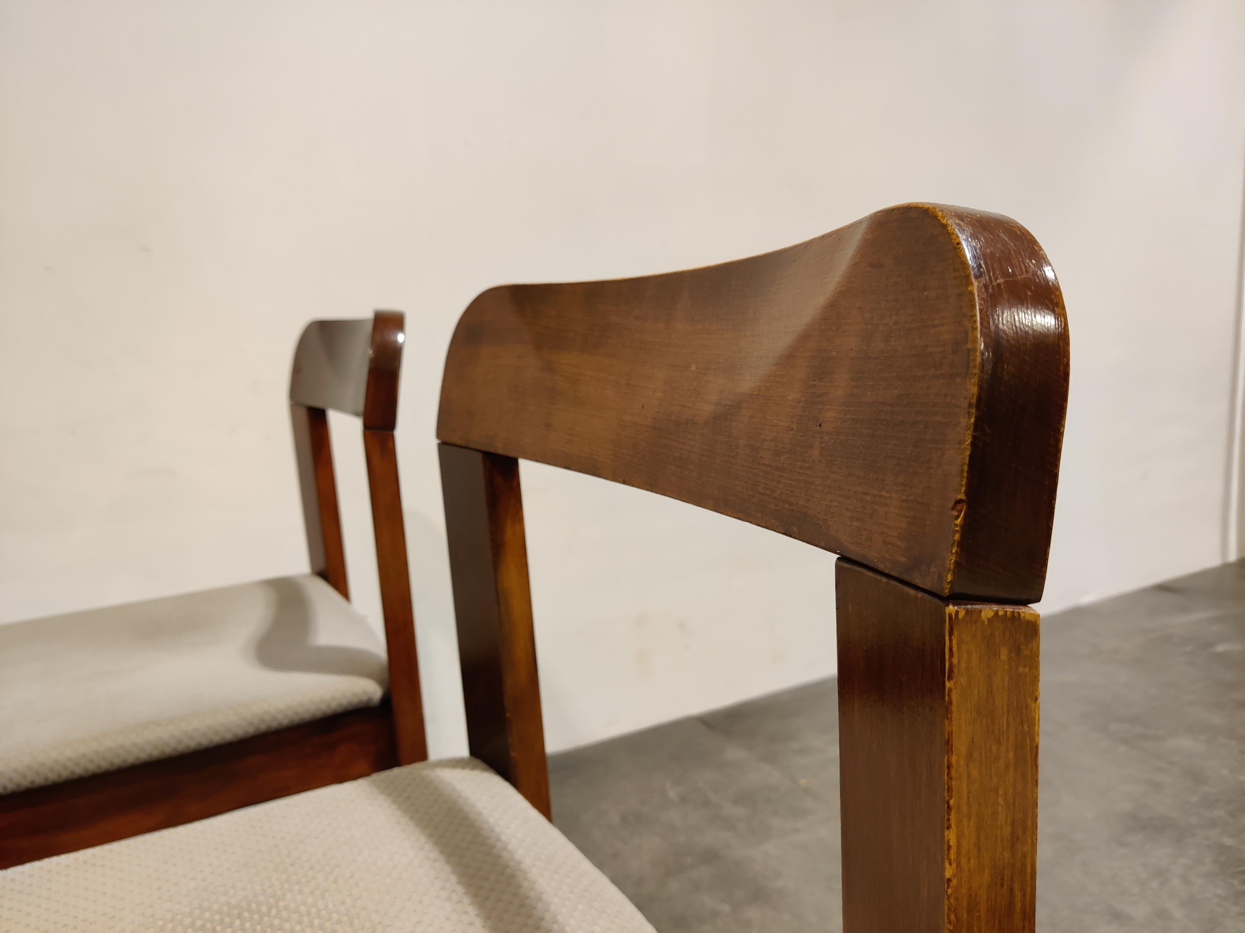 Mid century Brutalist dining chairs with their original thick grey fabric upholstery.

Very sturdy chairs with a nice design.

Good original condition.

1960s - Germany

Dimensions:
Height: 89cm/35.03