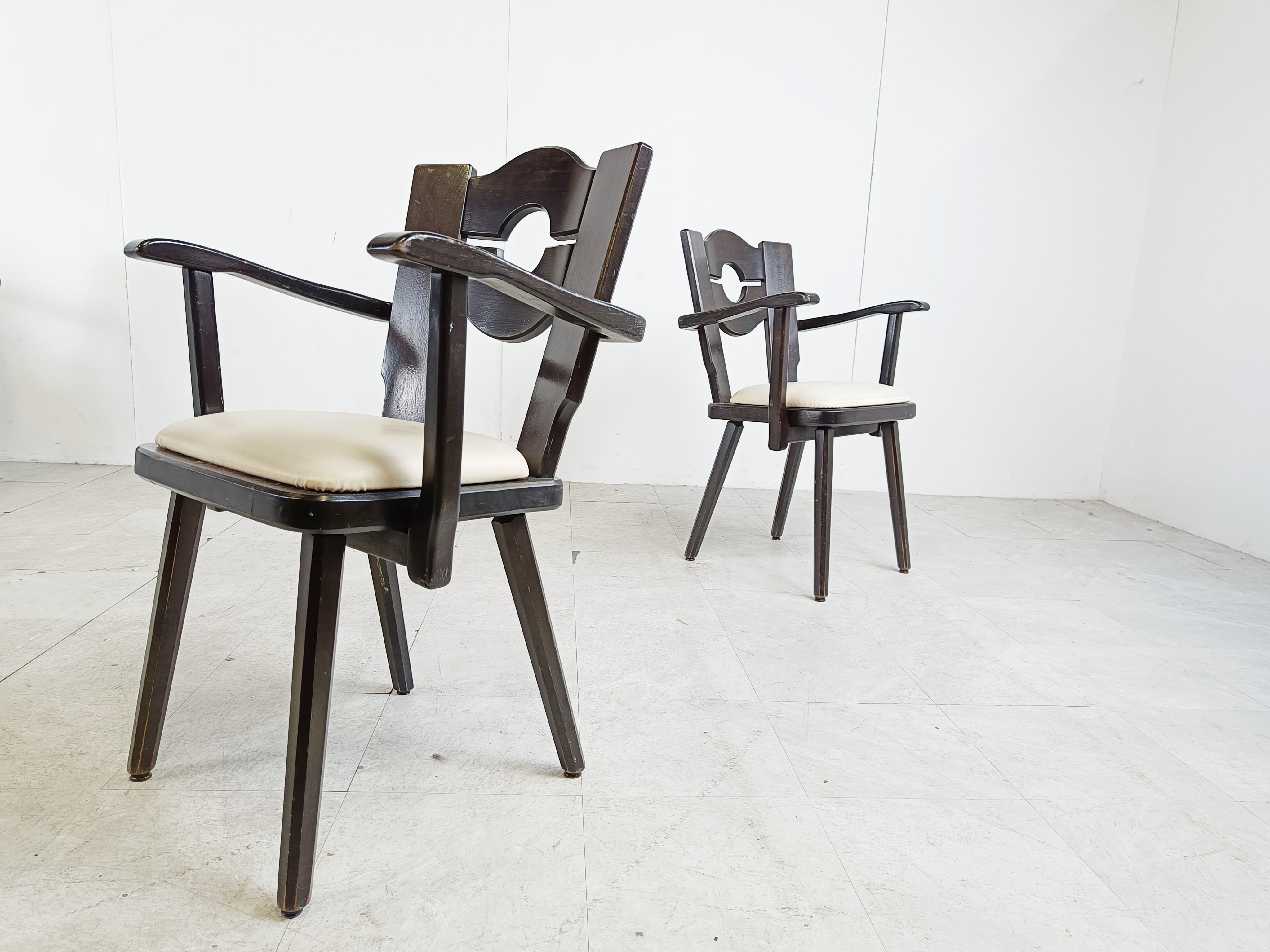 Imitation cuir Chaises de salle à manger brutalistes vintage, lot de 8, années 1960 en vente