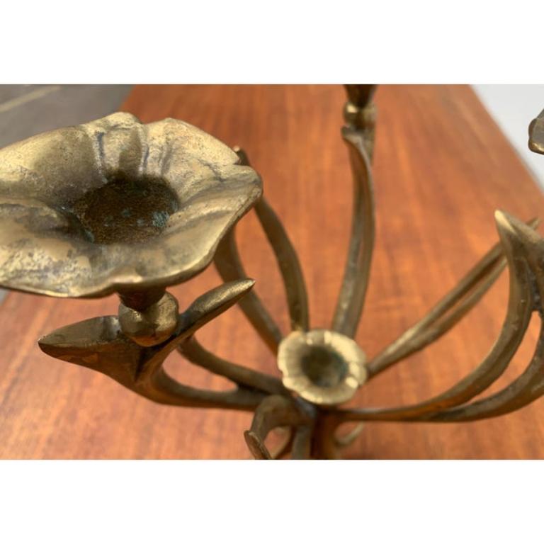 Brutalistischer floraler Metall-Kerzenhalter, 1970er Jahre (20. Jahrhundert) im Angebot