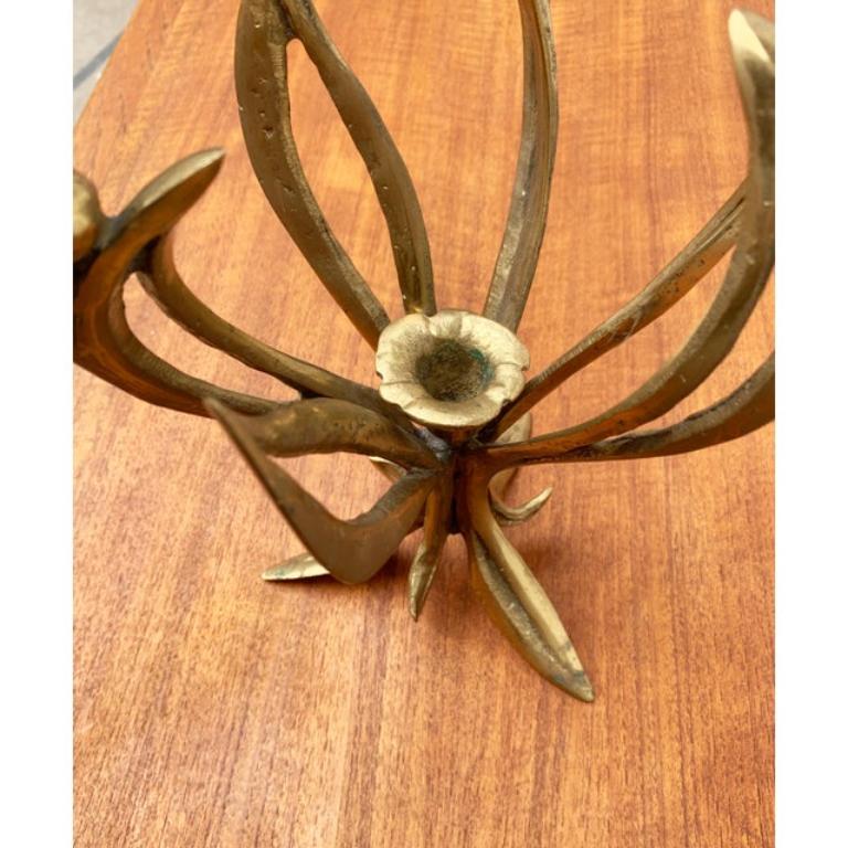 Brutalistischer floraler Metall-Kerzenhalter, 1970er Jahre im Angebot 2