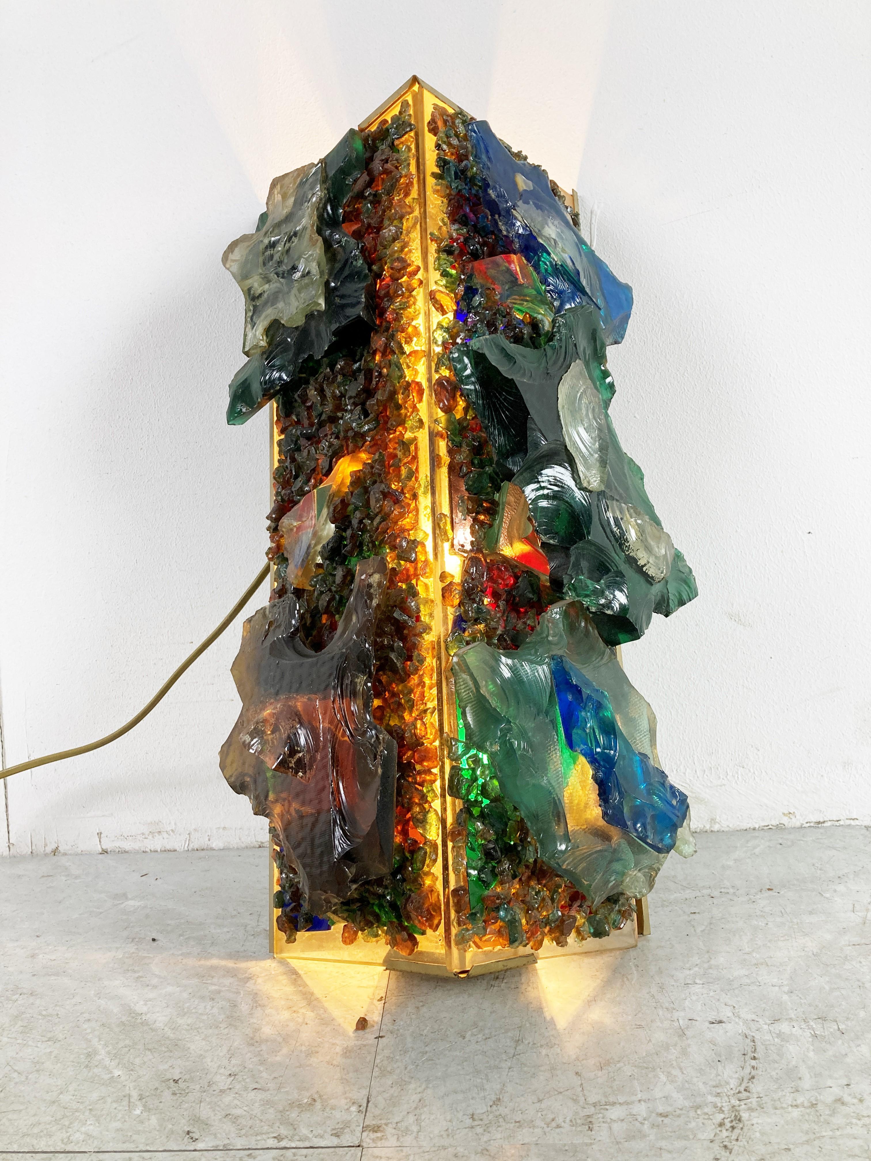Brutalistische Wandlampe aus Glas, 1960er Jahre im Angebot 3