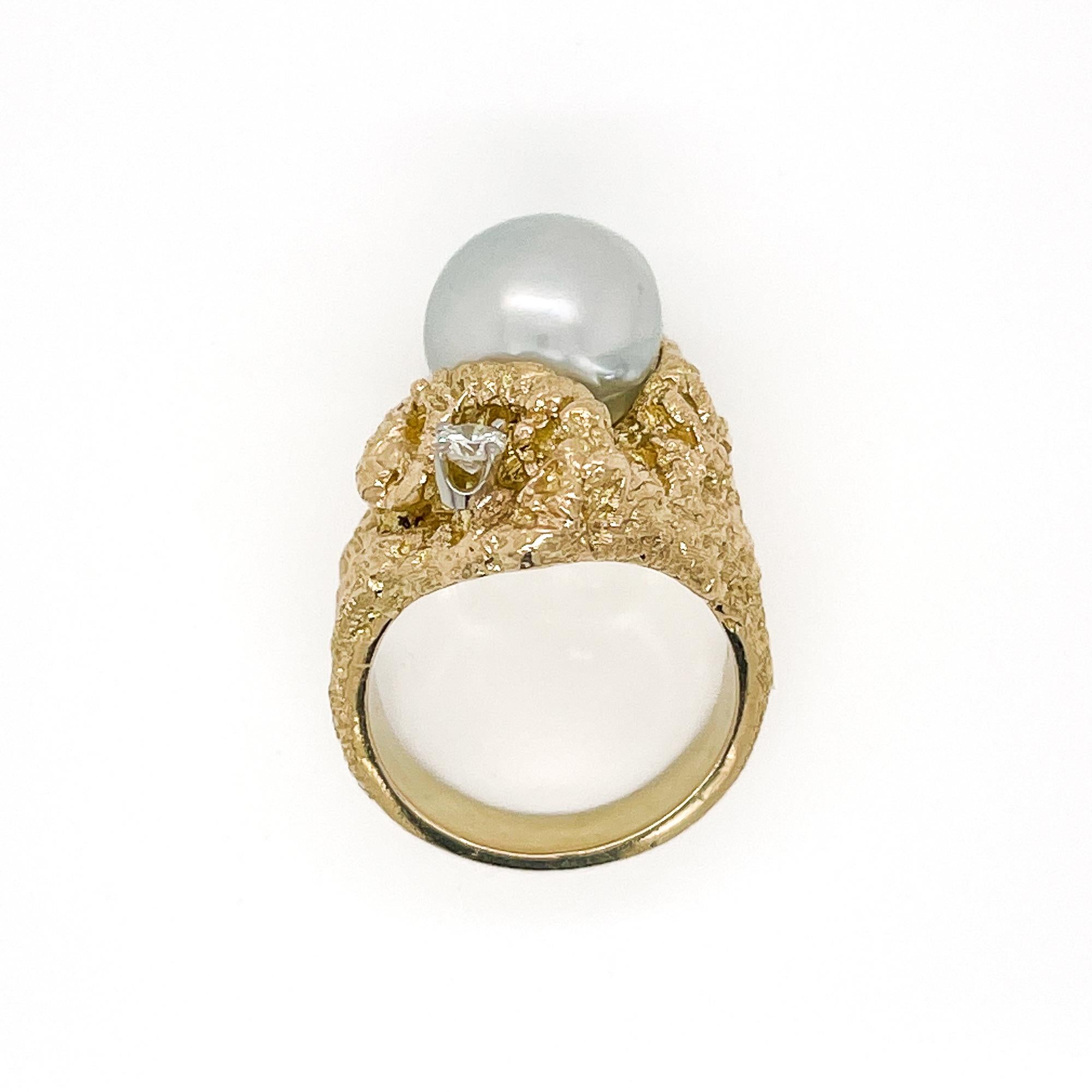 Vintage Brutalist Grey Baroque Pearl, Diamond & 14 Karat Gold Ring   For Sale 4