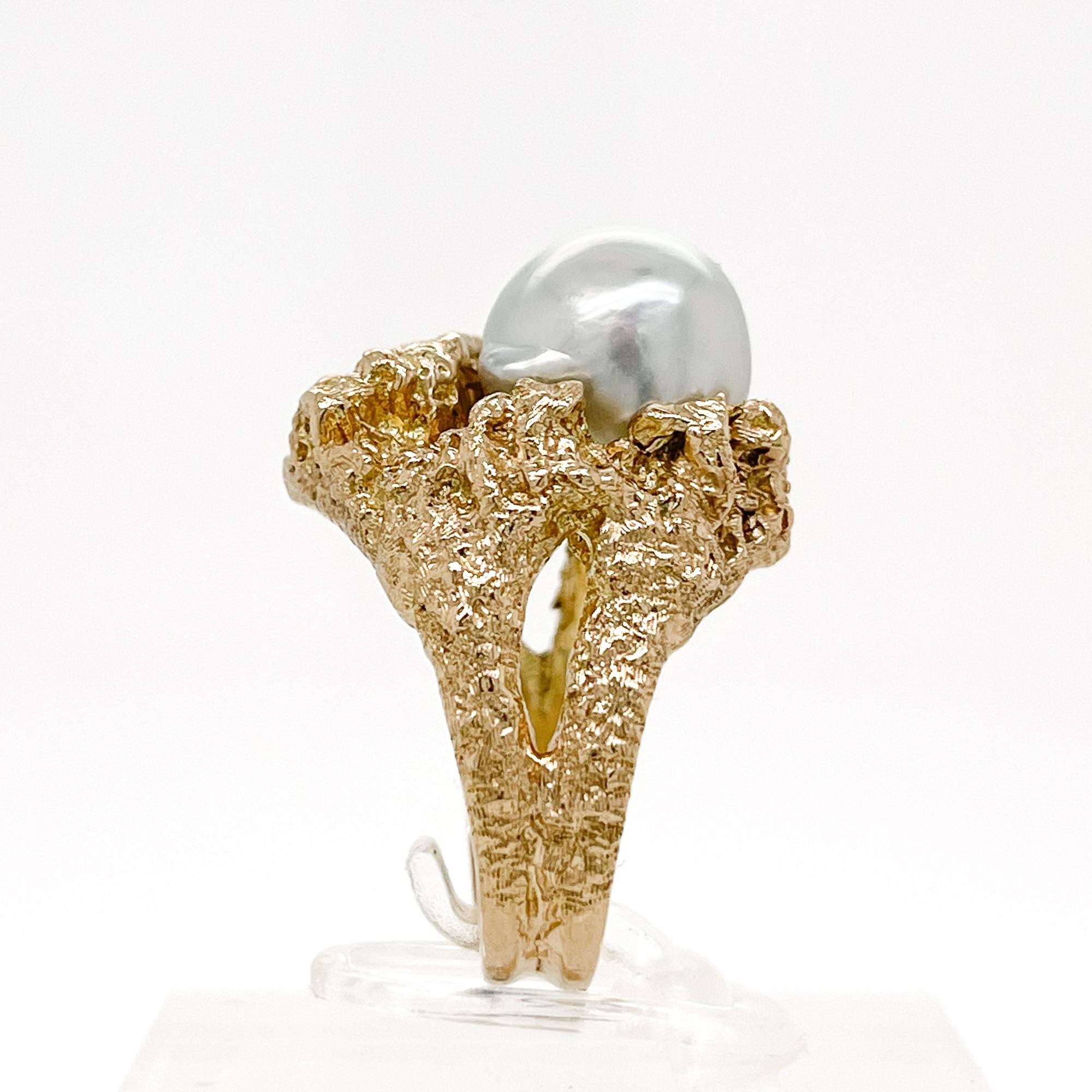 Round Cut Vintage Brutalist Grey Baroque Pearl, Diamond & 14 Karat Gold Ring   For Sale
