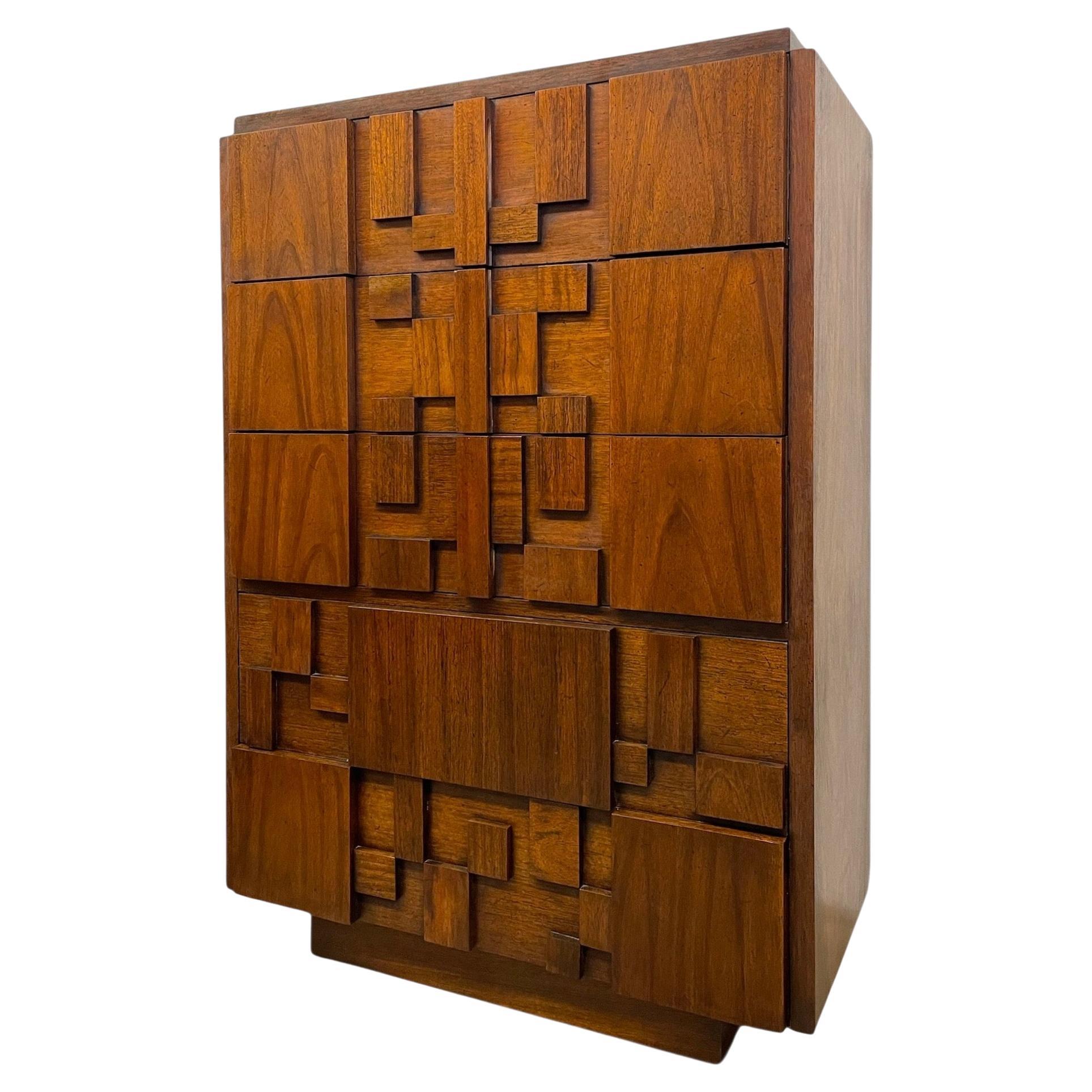 Comò Highboy brutalista d
epoca di Lane Furniture, anni
70