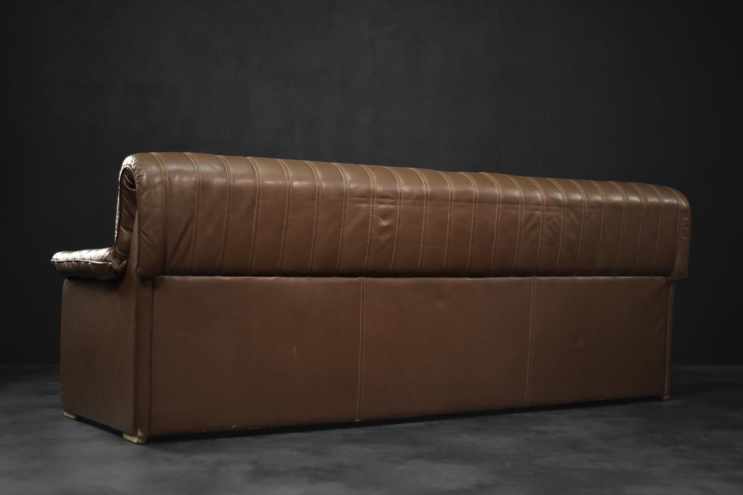 Vintage Brutalist Mid-Century German Modern Brown Leather 4-Seater Sofa, 1970s For Sale 9