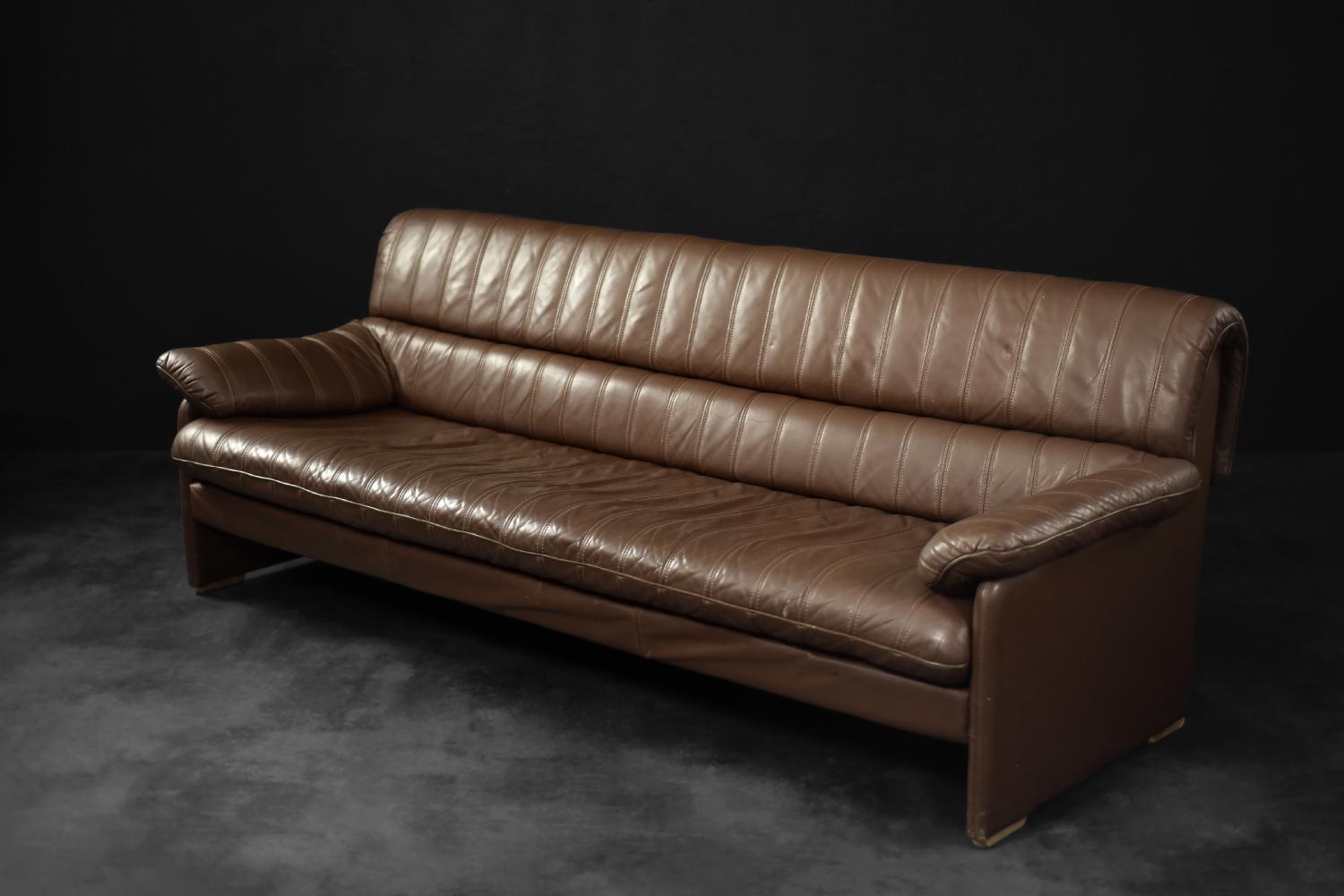 Vintage Brutalist Mid-Century German Modern Brown Leather 4-Seater Sofa, 1970s For Sale 4