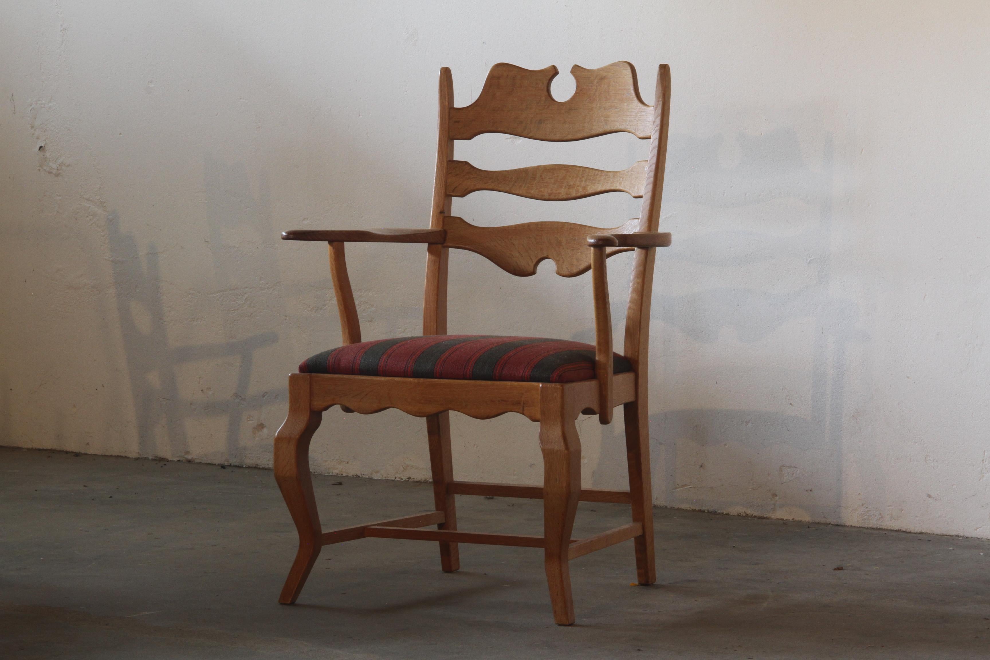 Mid-Century moderno Poltrone brutaliste d'epoca a lama di rasoio in Oak di Henning Kjærnulf, anni '60 in vendita