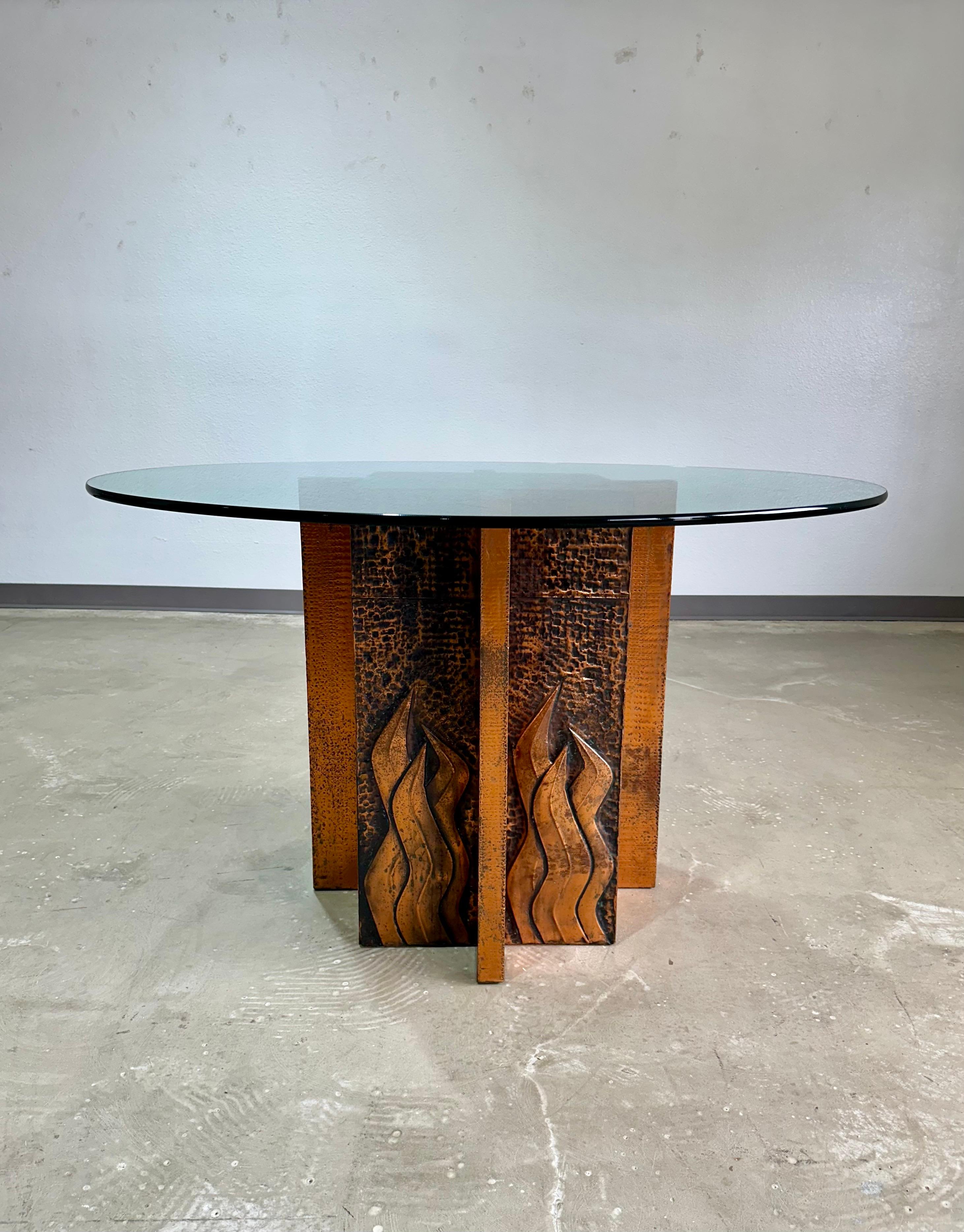 Vintage Brutalist Paul Evans Style Hammered Copper and Glass Dining Table In Good Condition For Sale In Lutz, FL
