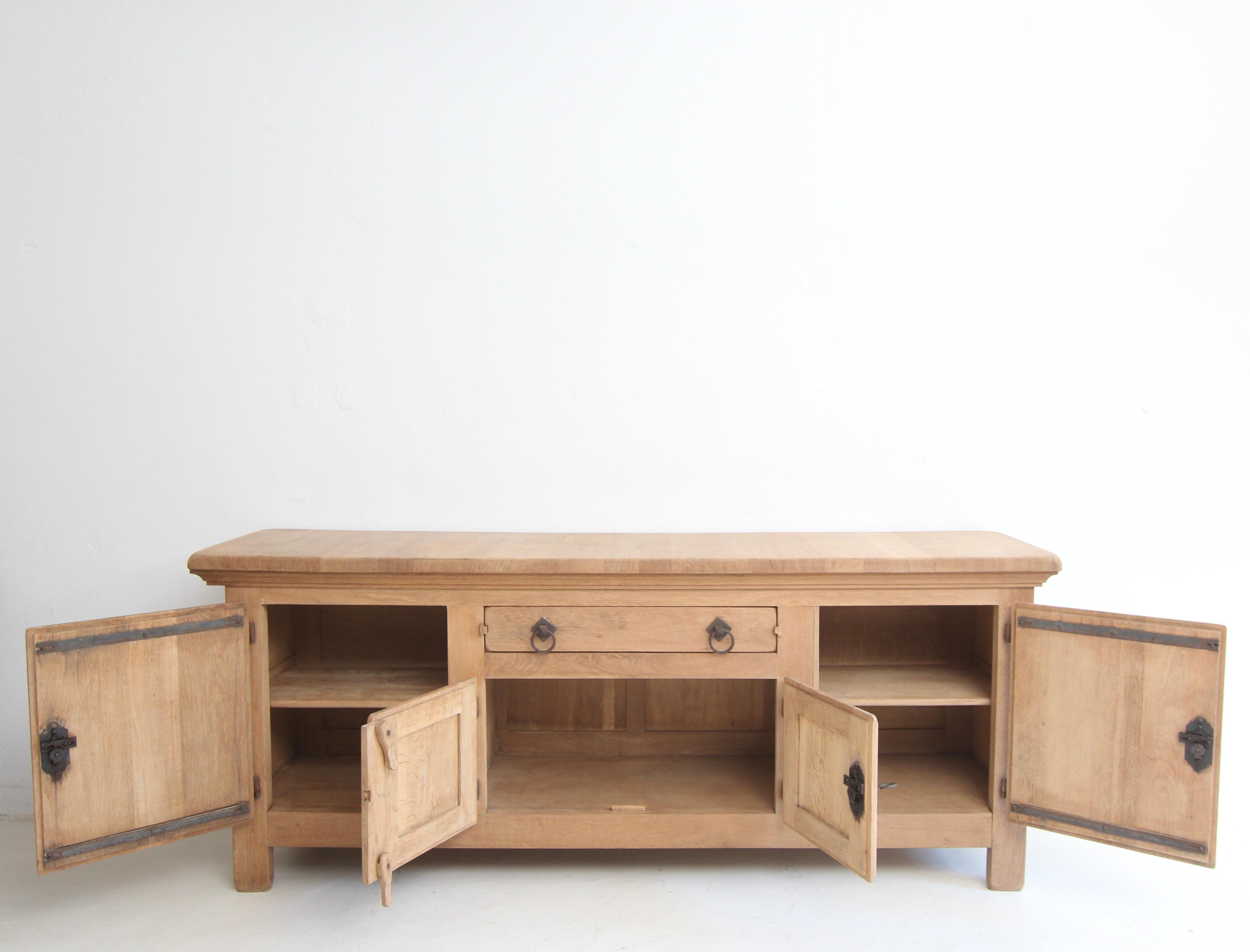 Brutalistisches Sideboard aus Eiche, Vintage im Angebot 8