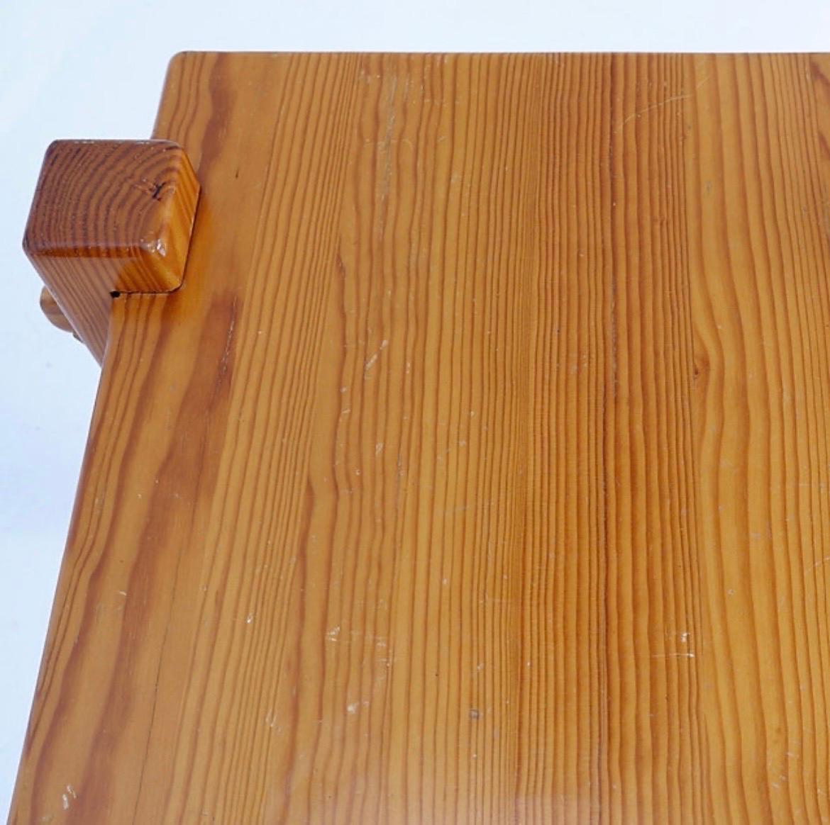 Vintage Brutalist solid pine coffee table from the 70s For Sale 3